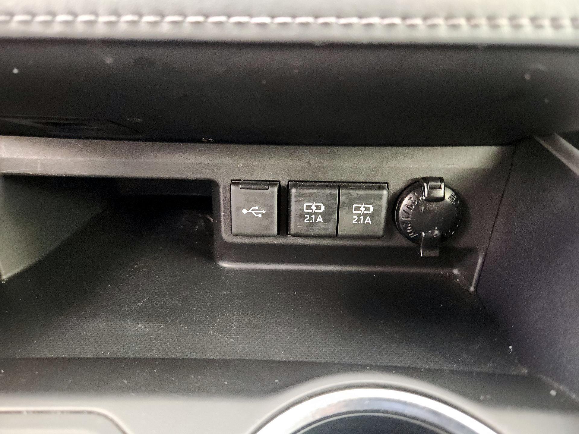 Thumbnail: 2021 Toyota Highlander - 16