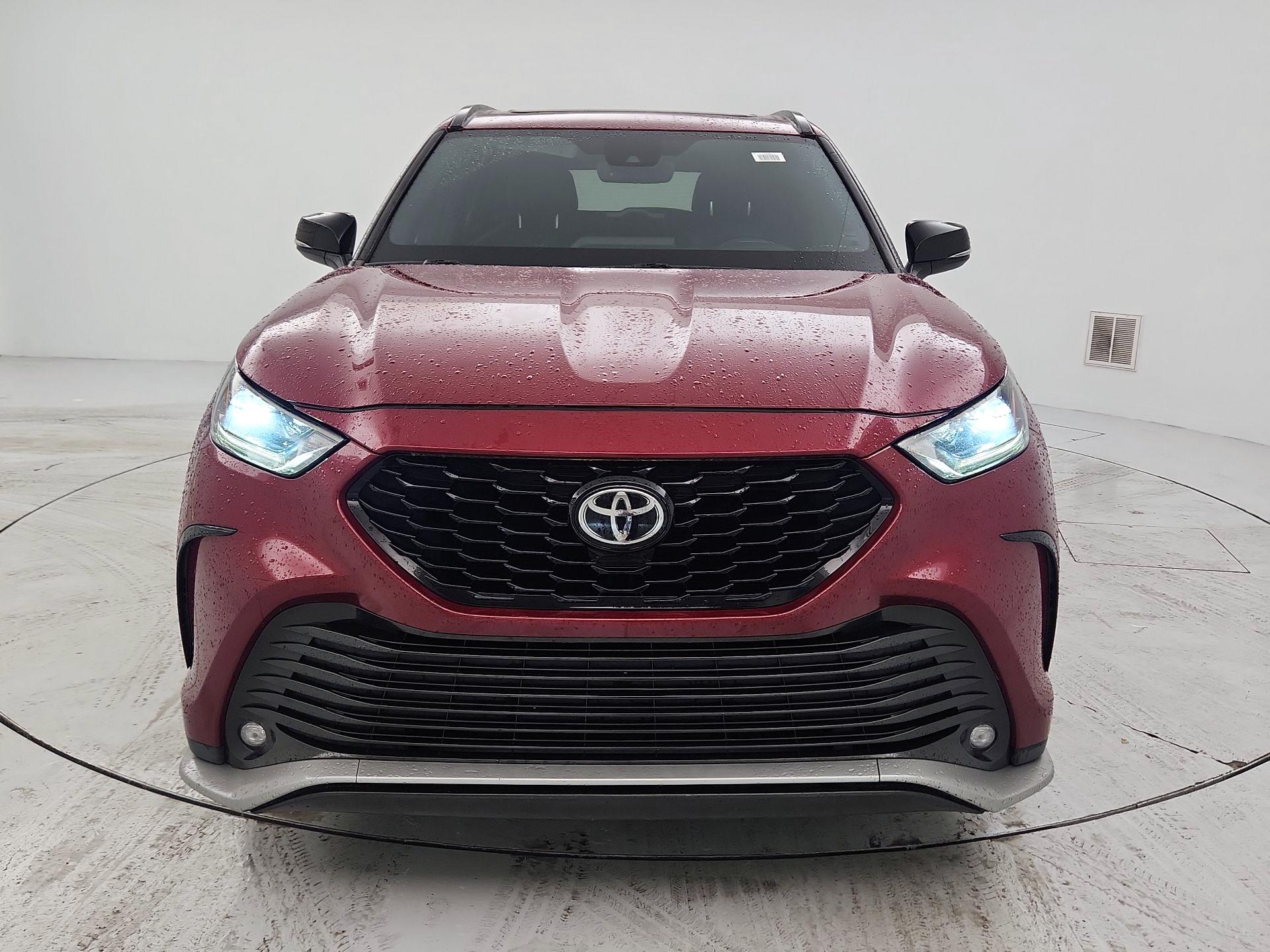 Thumbnail: 2021 Toyota Highlander - 2