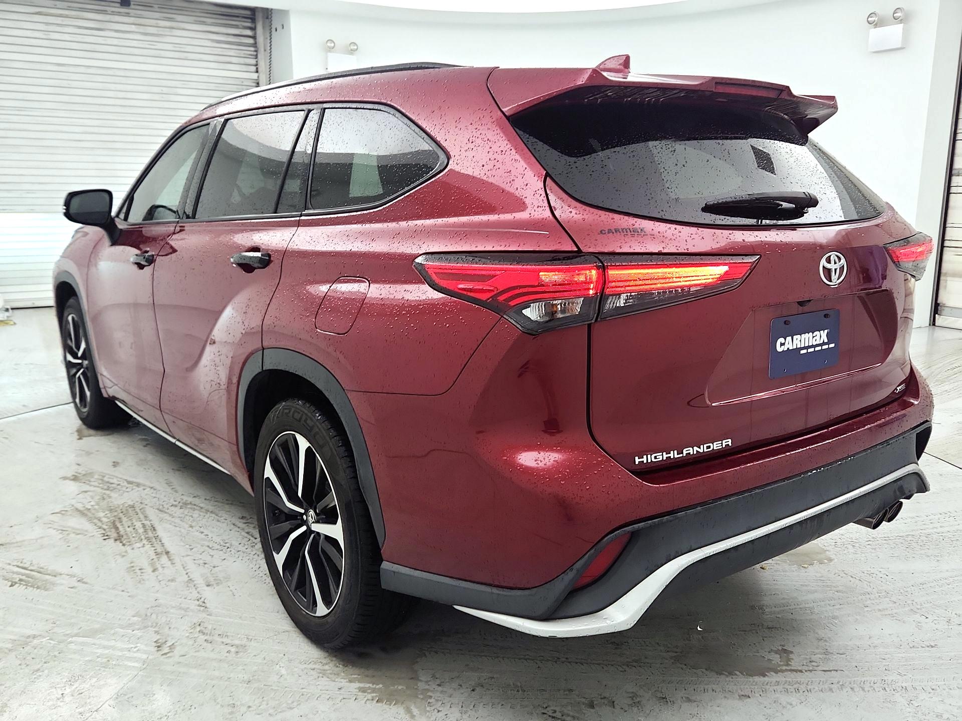 Thumbnail: 2021 Toyota Highlander - 7