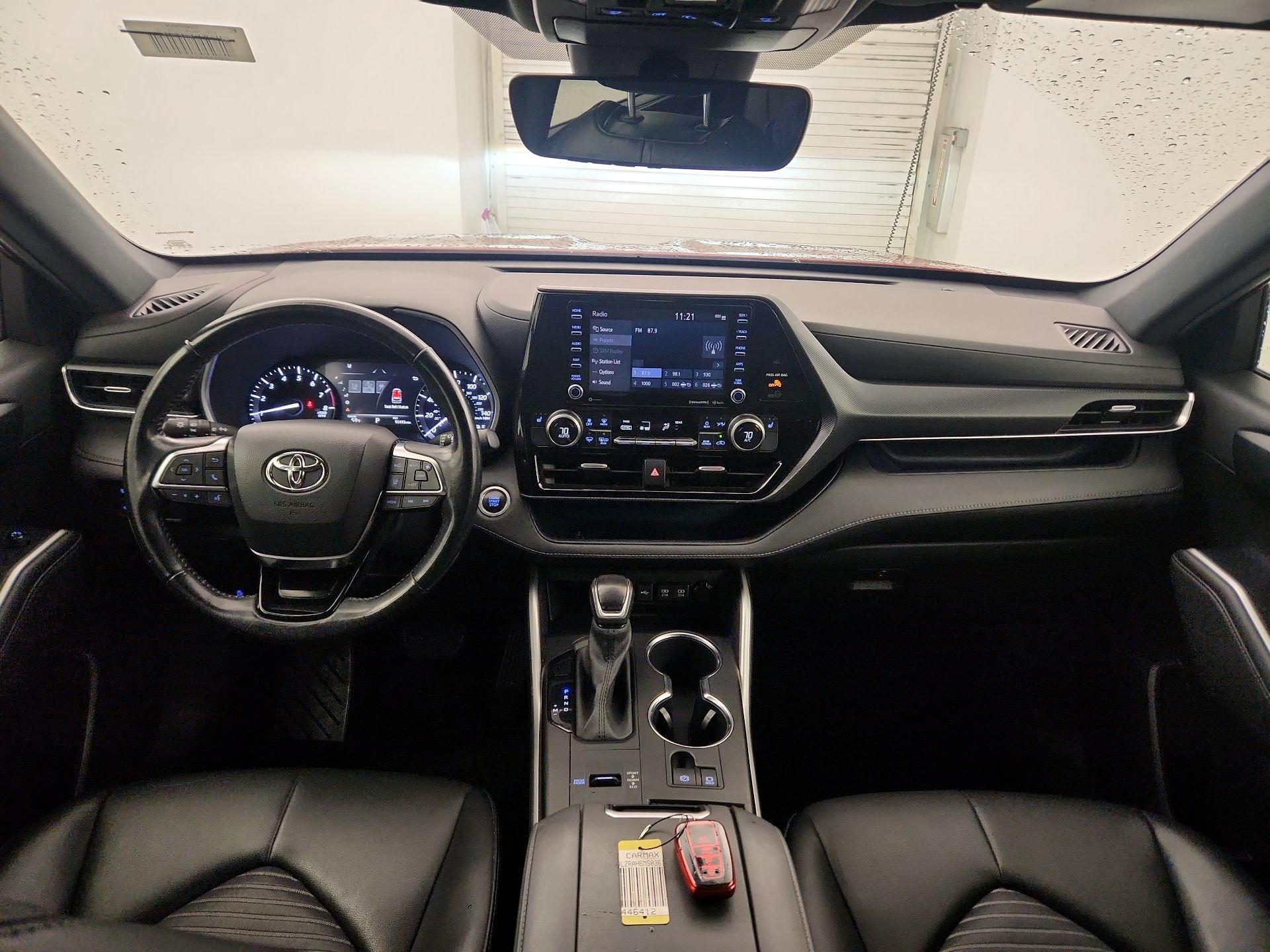 Thumbnail: 2021 Toyota Highlander - 8