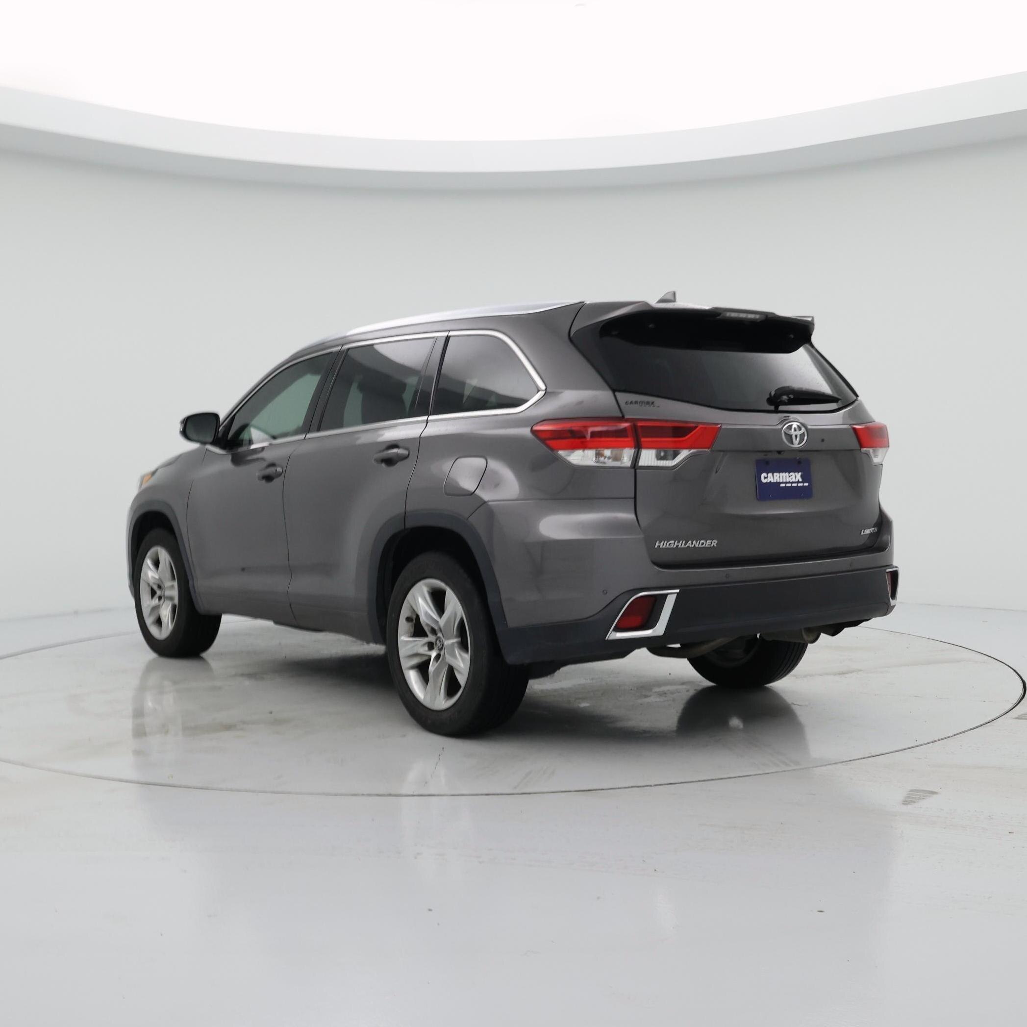 Thumbnail: 2019 Toyota Highlander - 2