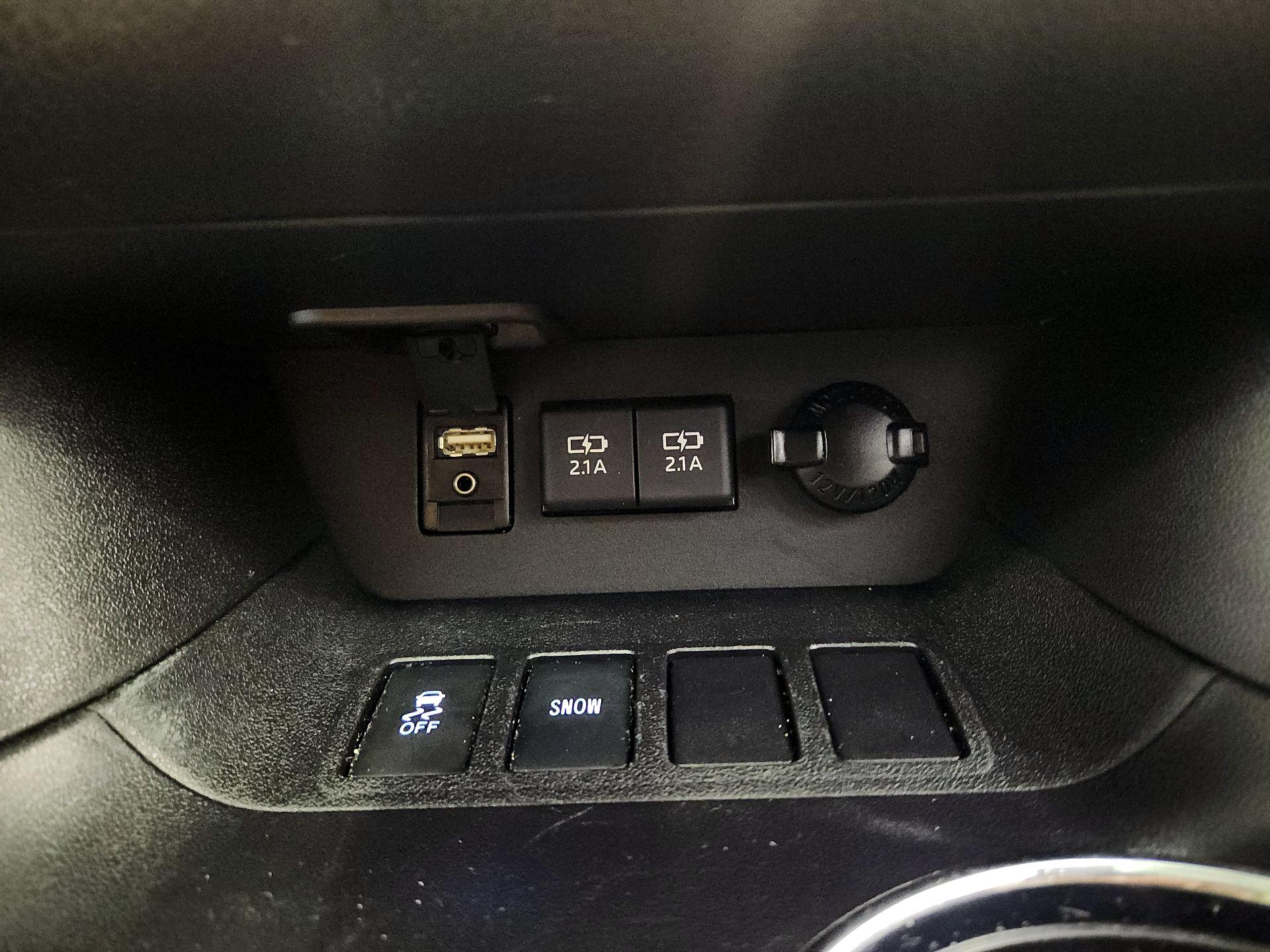 Thumbnail: 2019 Toyota Highlander - 19