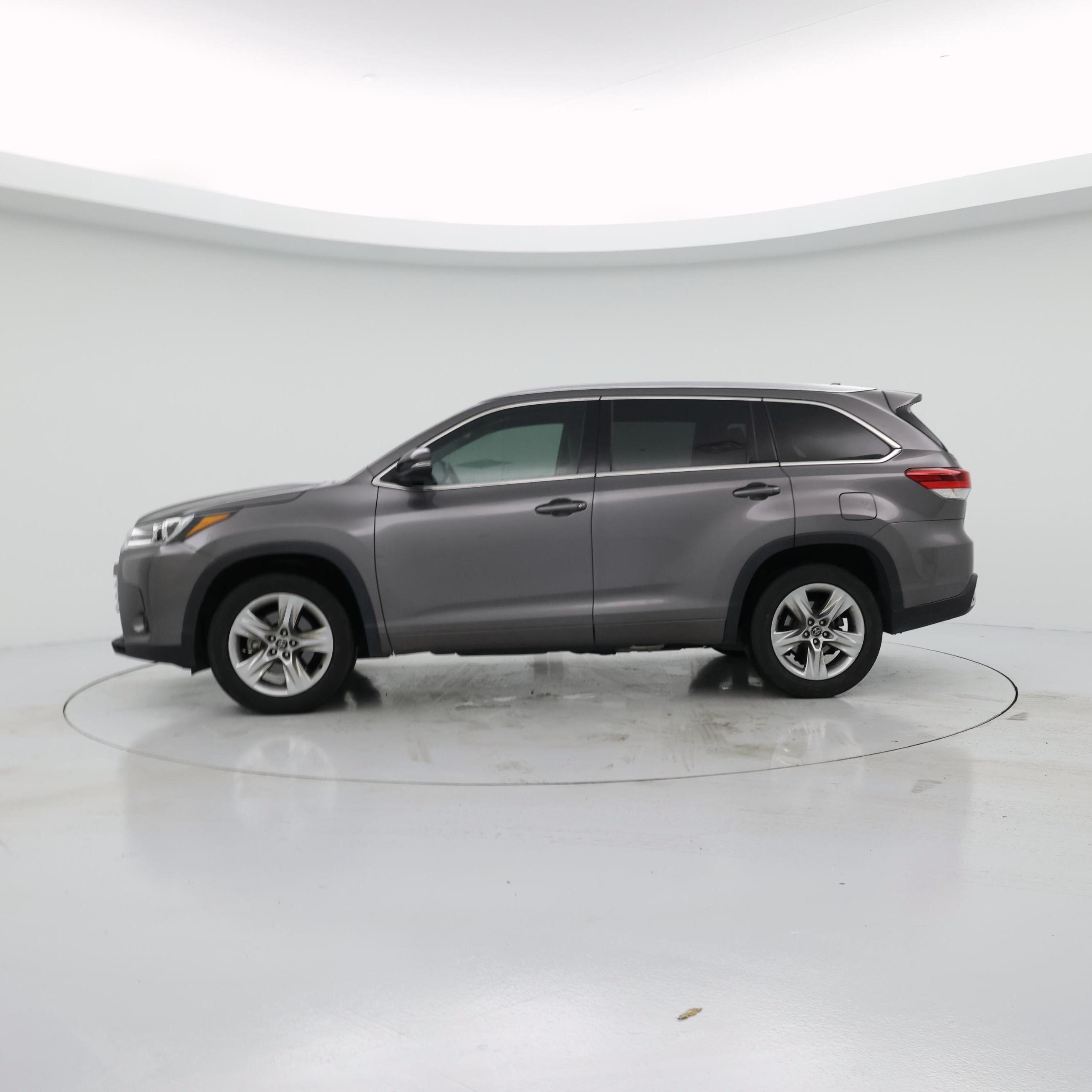 Thumbnail: 2019 Toyota Highlander - 3