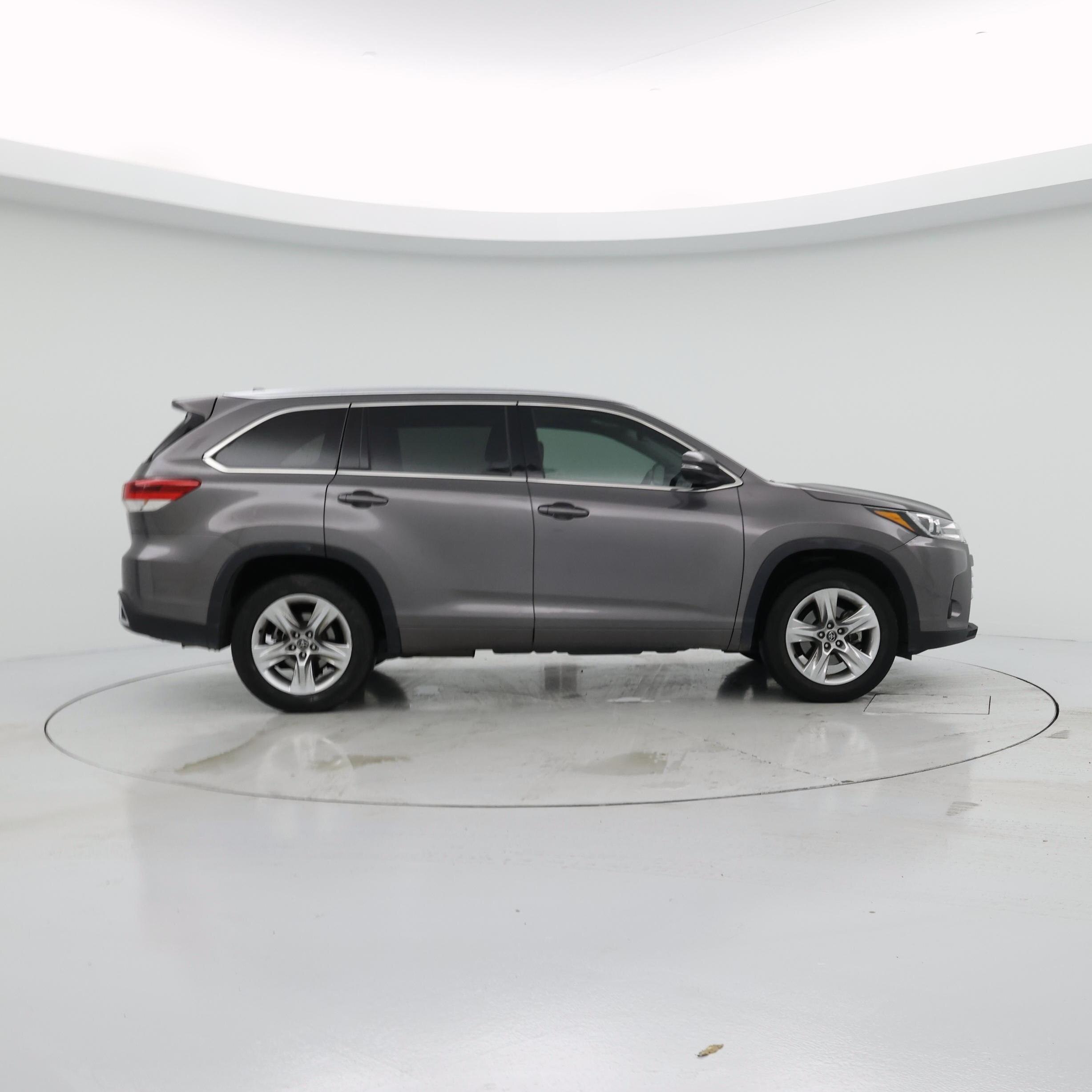 Thumbnail: 2019 Toyota Highlander - 7