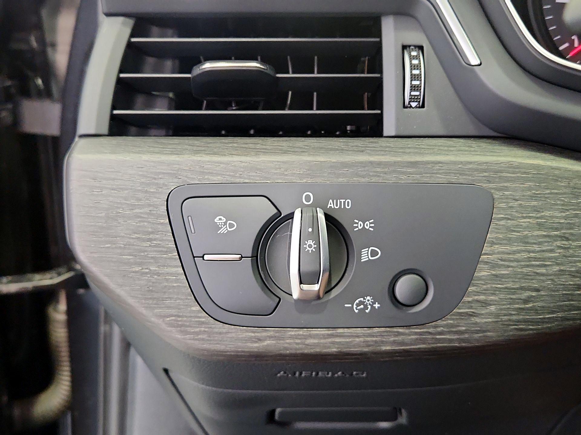 Thumbnail: 2020 Audi A4 - 13