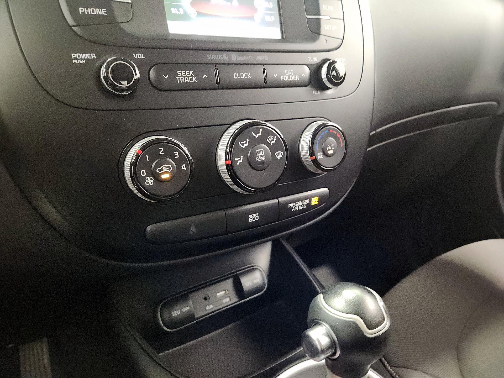 Thumbnail: 2016 Kia Soul - 16
