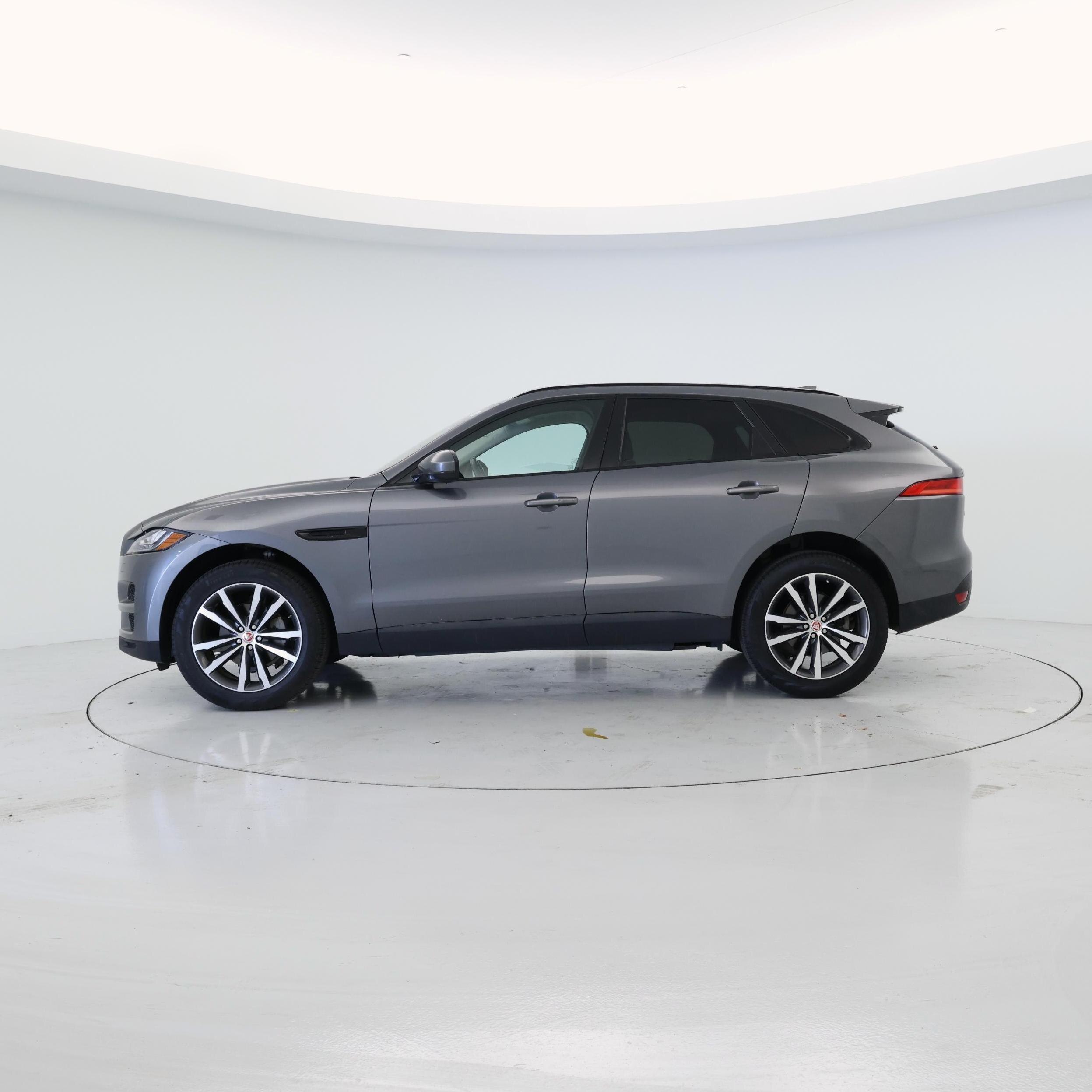 Thumbnail: 2019 Jaguar F-Pace - 3
