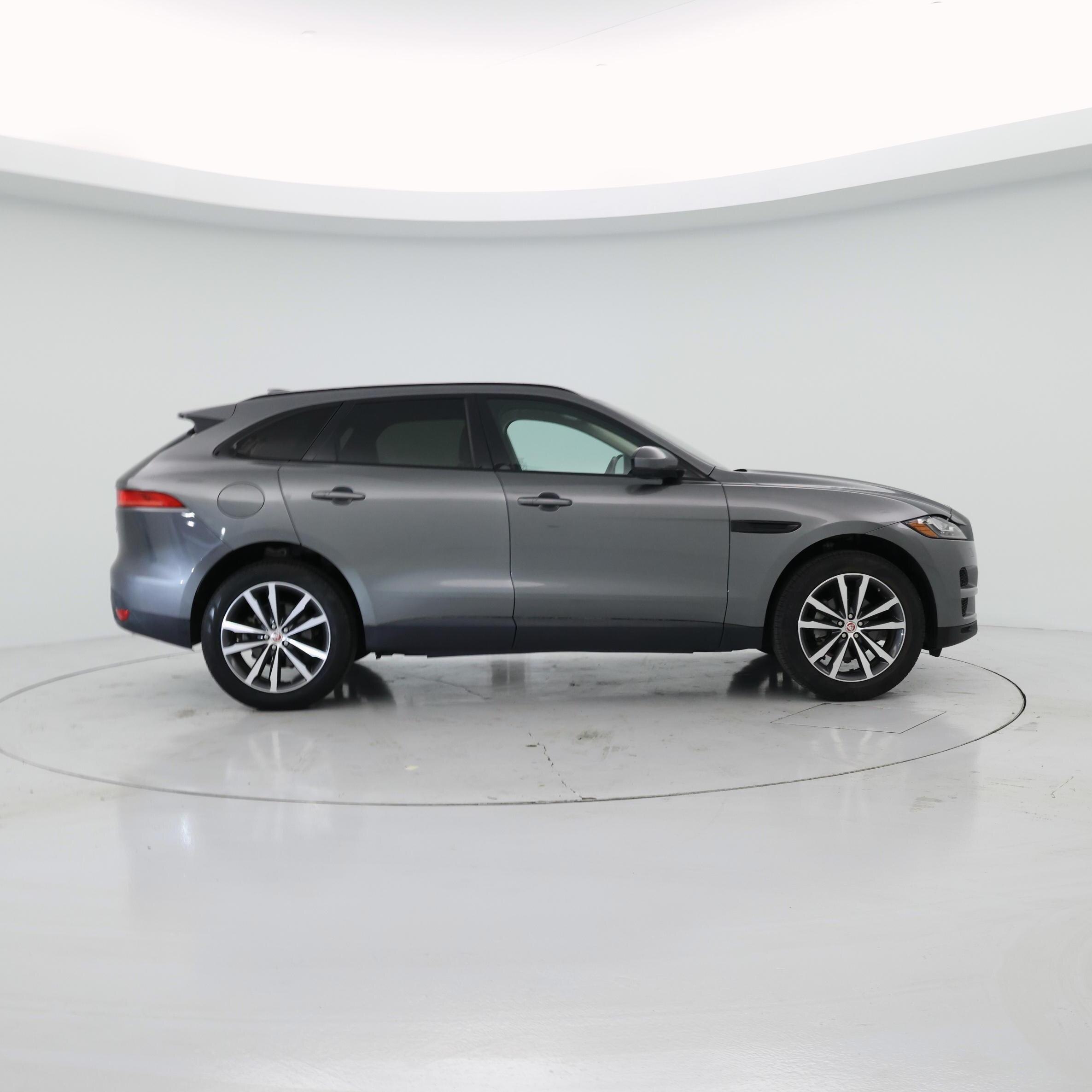 Thumbnail: 2019 Jaguar F-Pace - 7