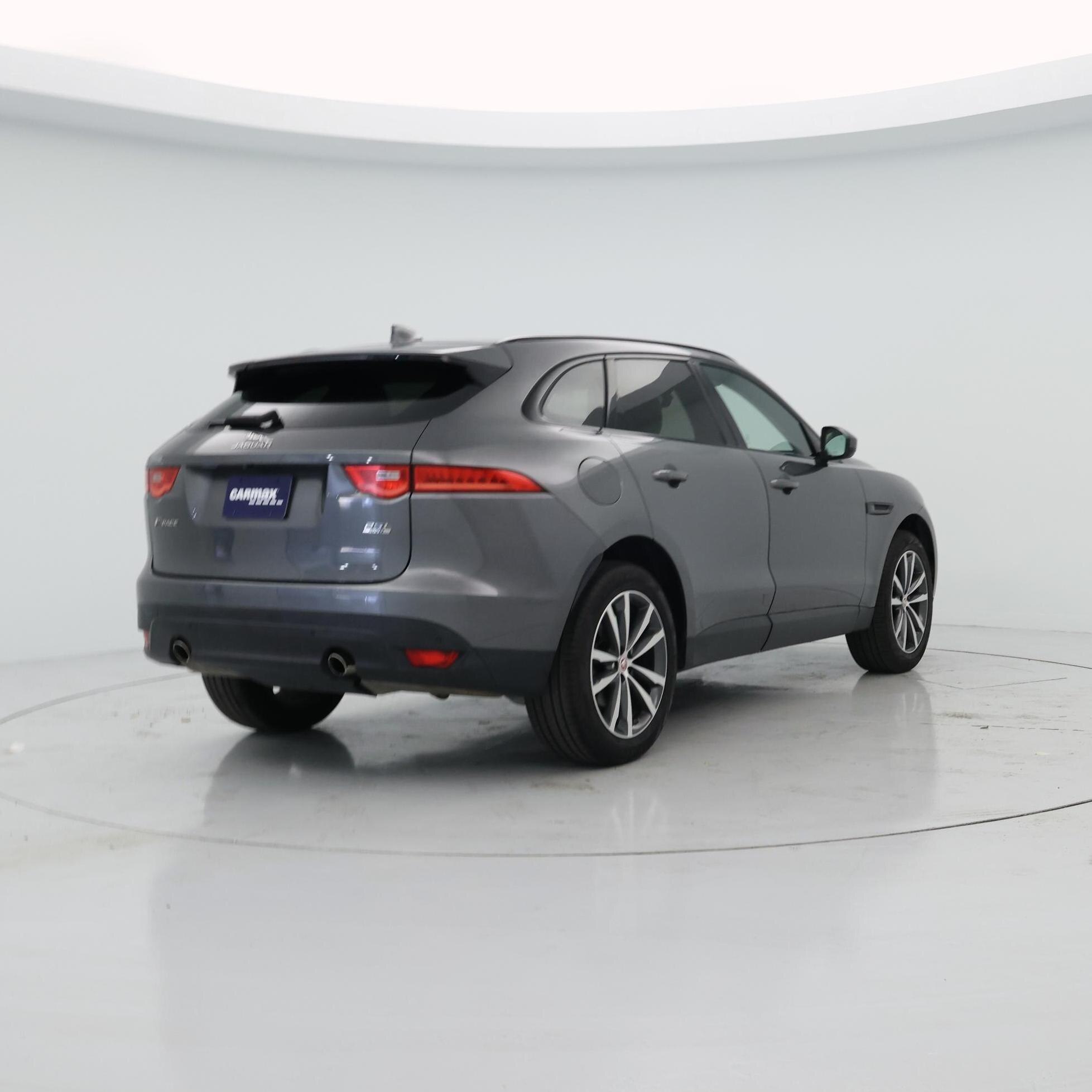 Thumbnail: 2019 Jaguar F-Pace - 8