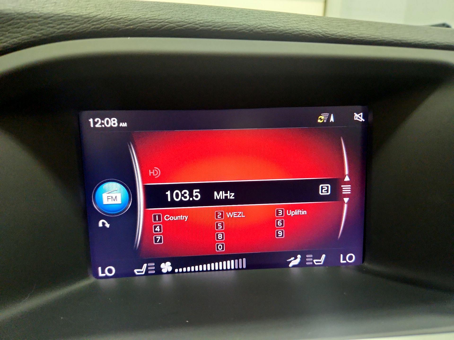 Thumbnail: 2018 Volvo V60 - 16