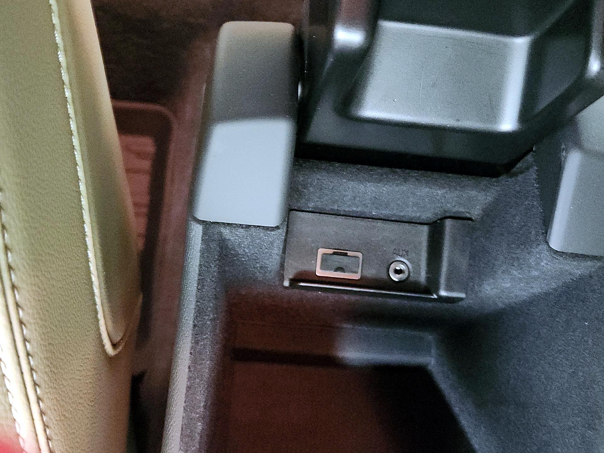 Thumbnail: 2018 Volvo V60 - 19