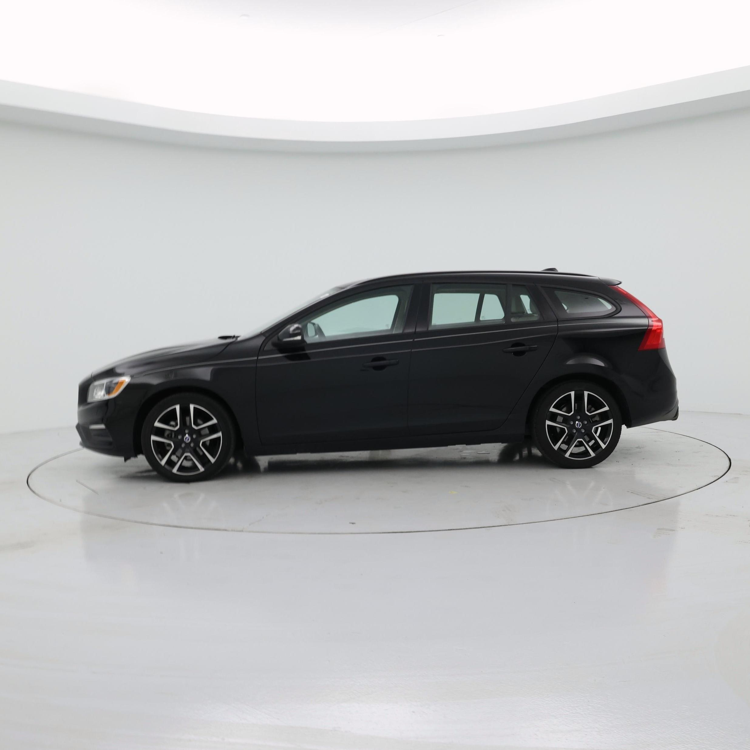 Thumbnail: 2018 Volvo V60 - 3