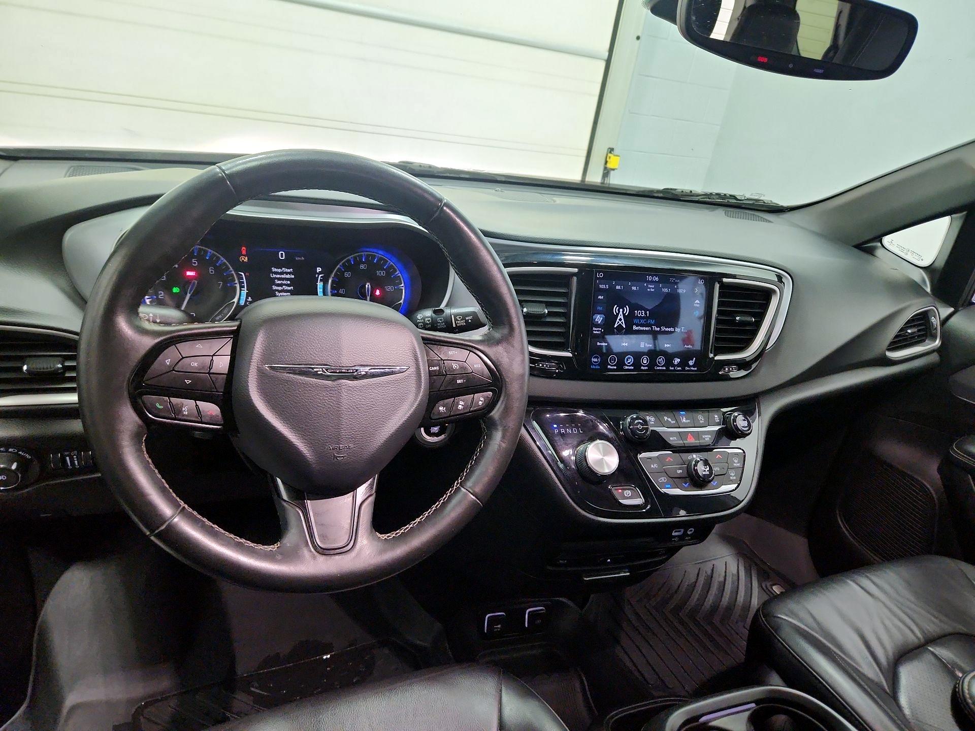 Thumbnail: 2020 Chrysler Pacifica - 9