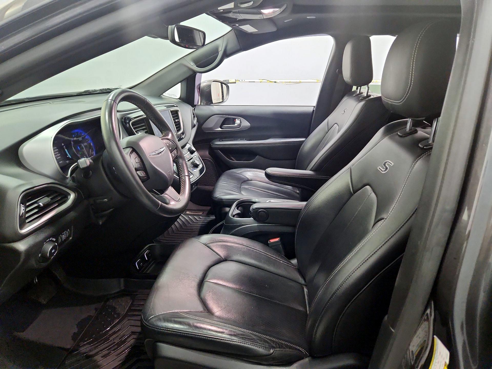 Thumbnail: 2020 Chrysler Pacifica - 11