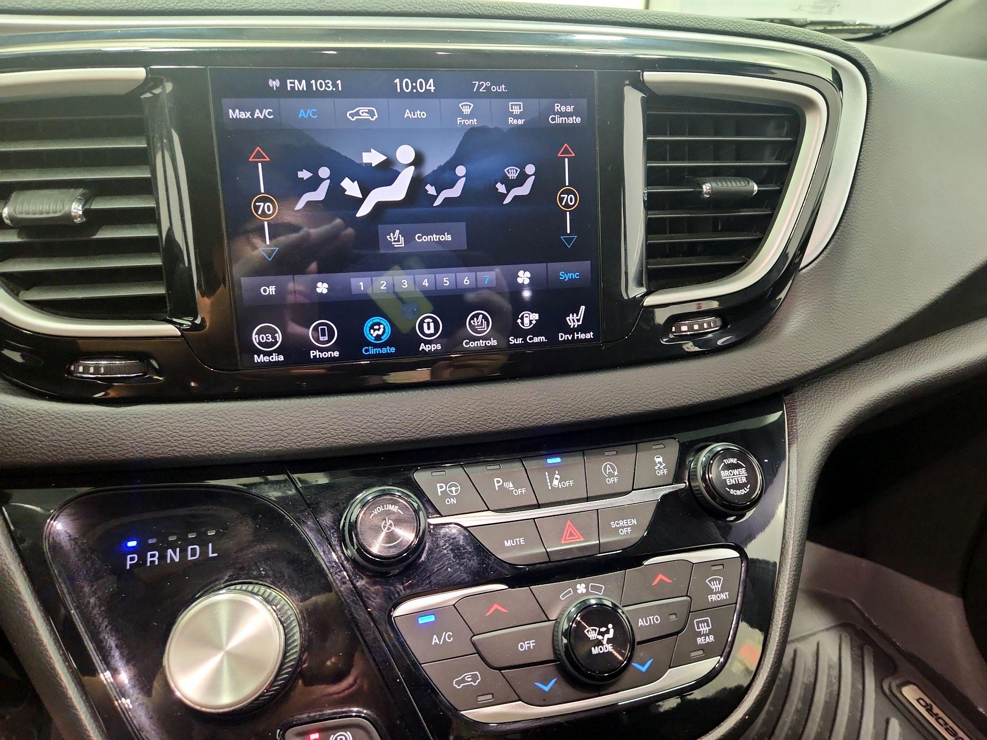Thumbnail: 2020 Chrysler Pacifica - 16