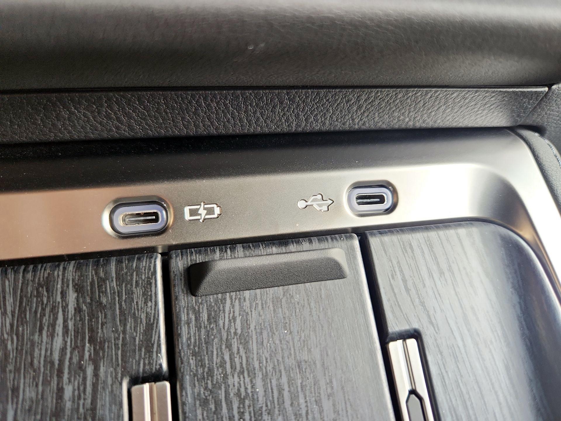 Thumbnail: 2025 Lexus GX - 19