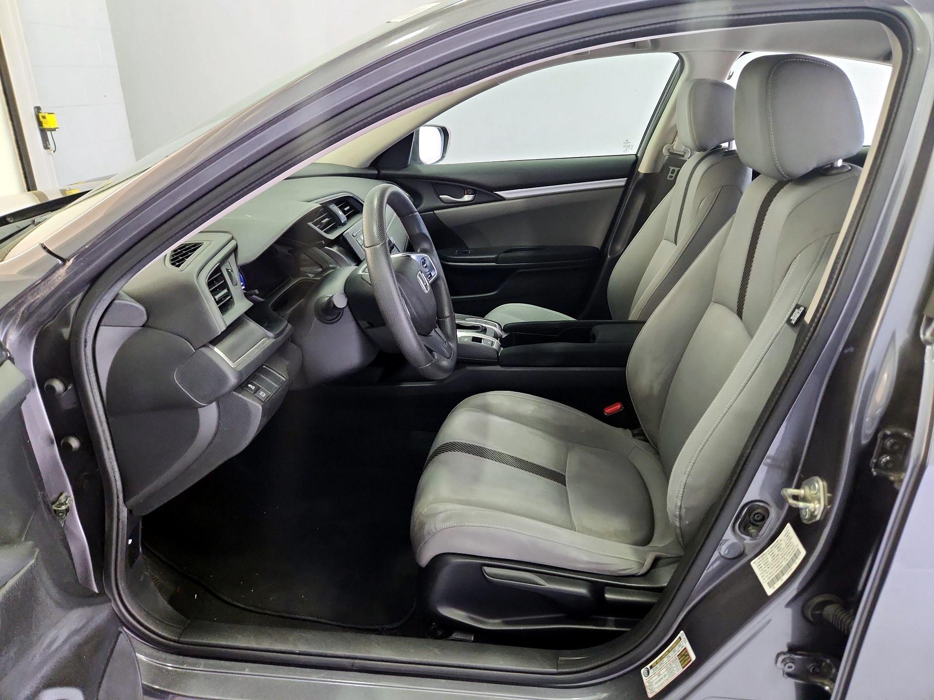 Thumbnail: 2016 Honda Civic - 11