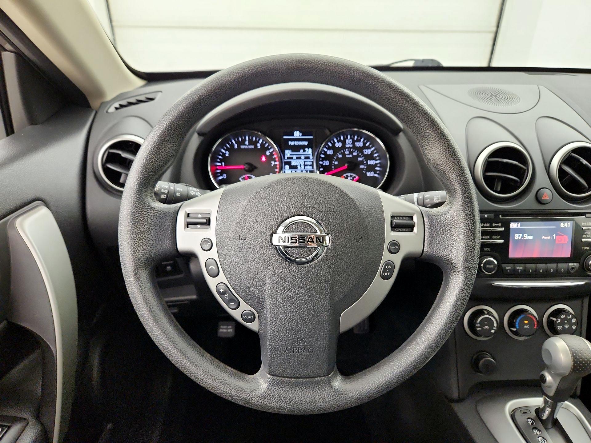 Thumbnail: 2015 Nissan Rogue - 10
