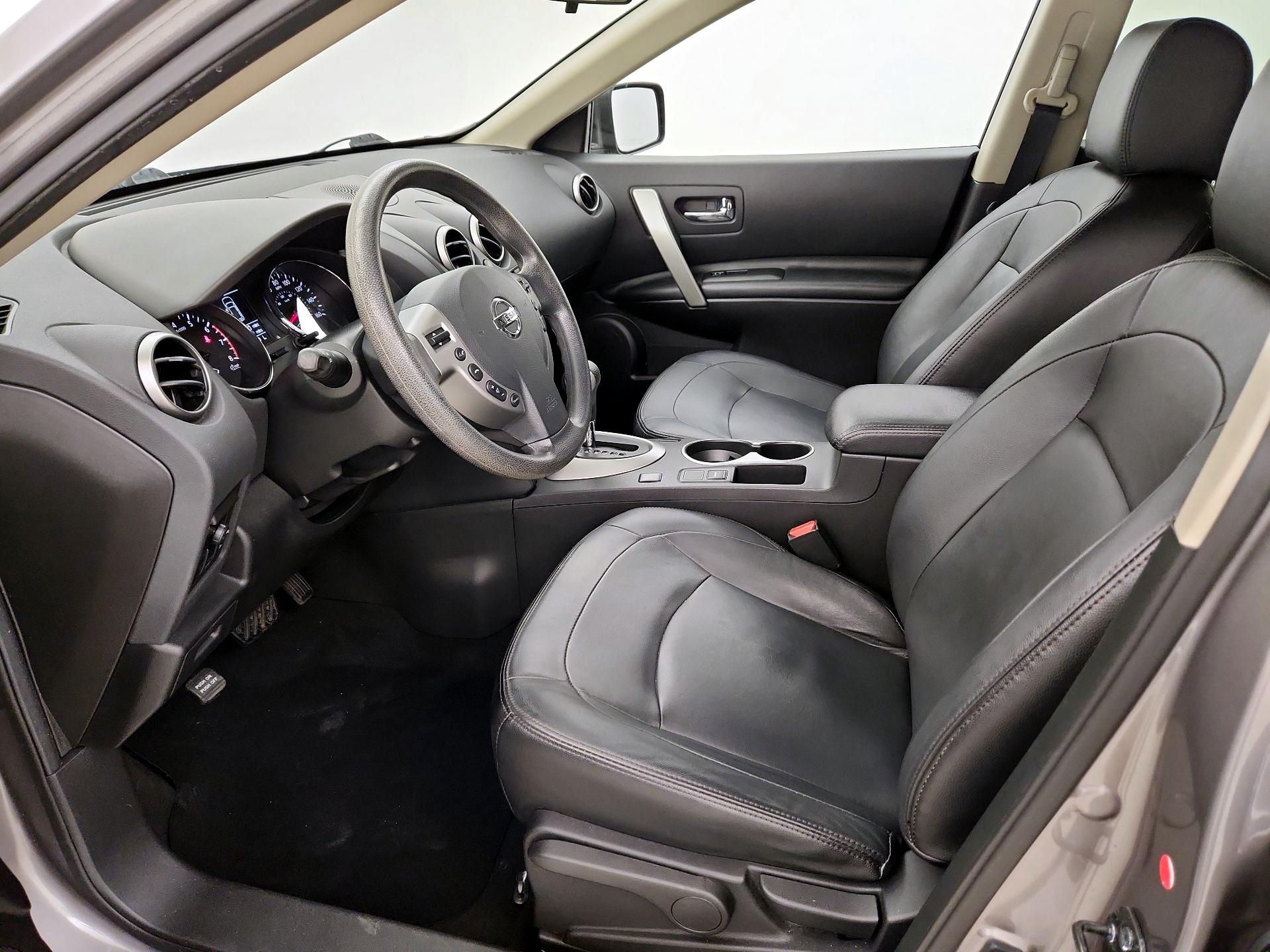 Thumbnail: 2015 Nissan Rogue - 11