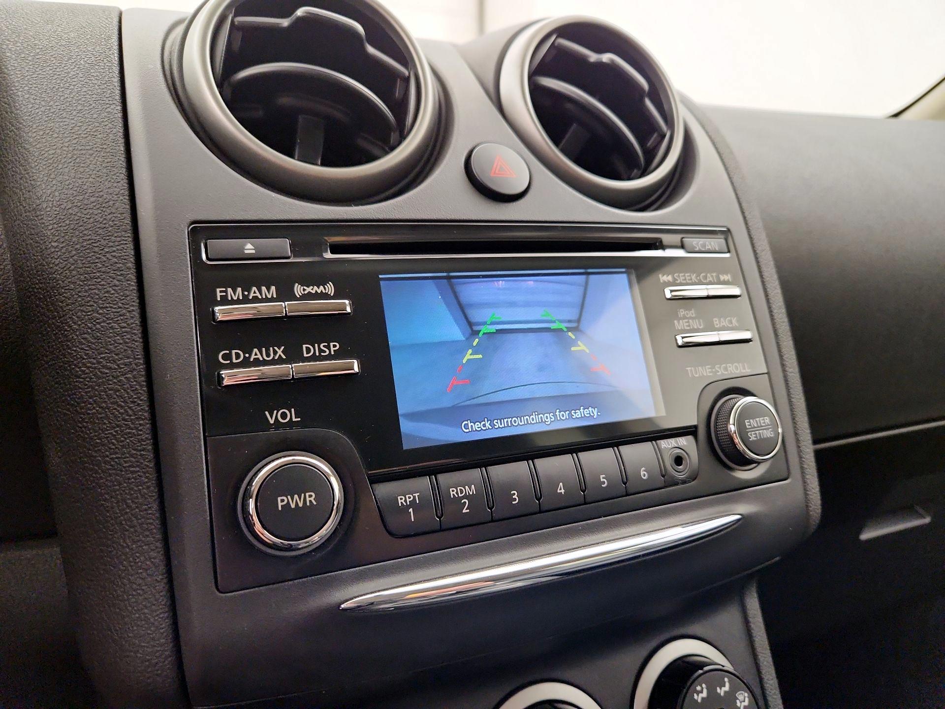 Thumbnail: 2015 Nissan Rogue - 14
