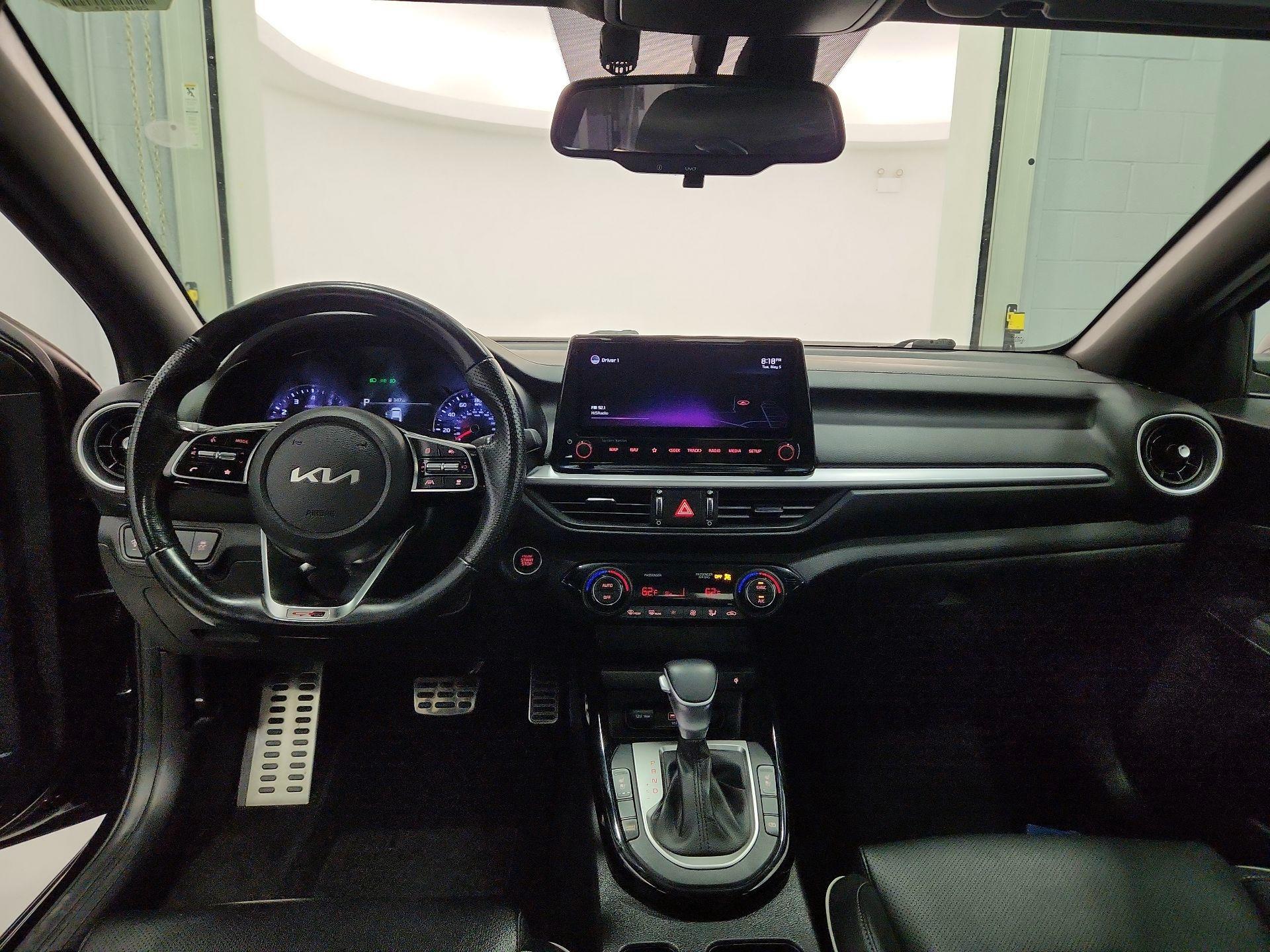 Thumbnail: 2022 Kia Forte - 9