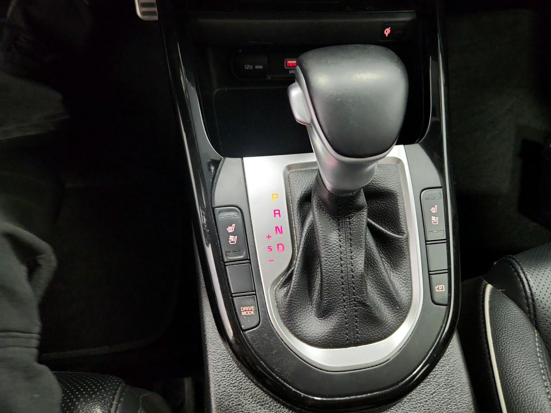 Thumbnail: 2022 Kia Forte - 17