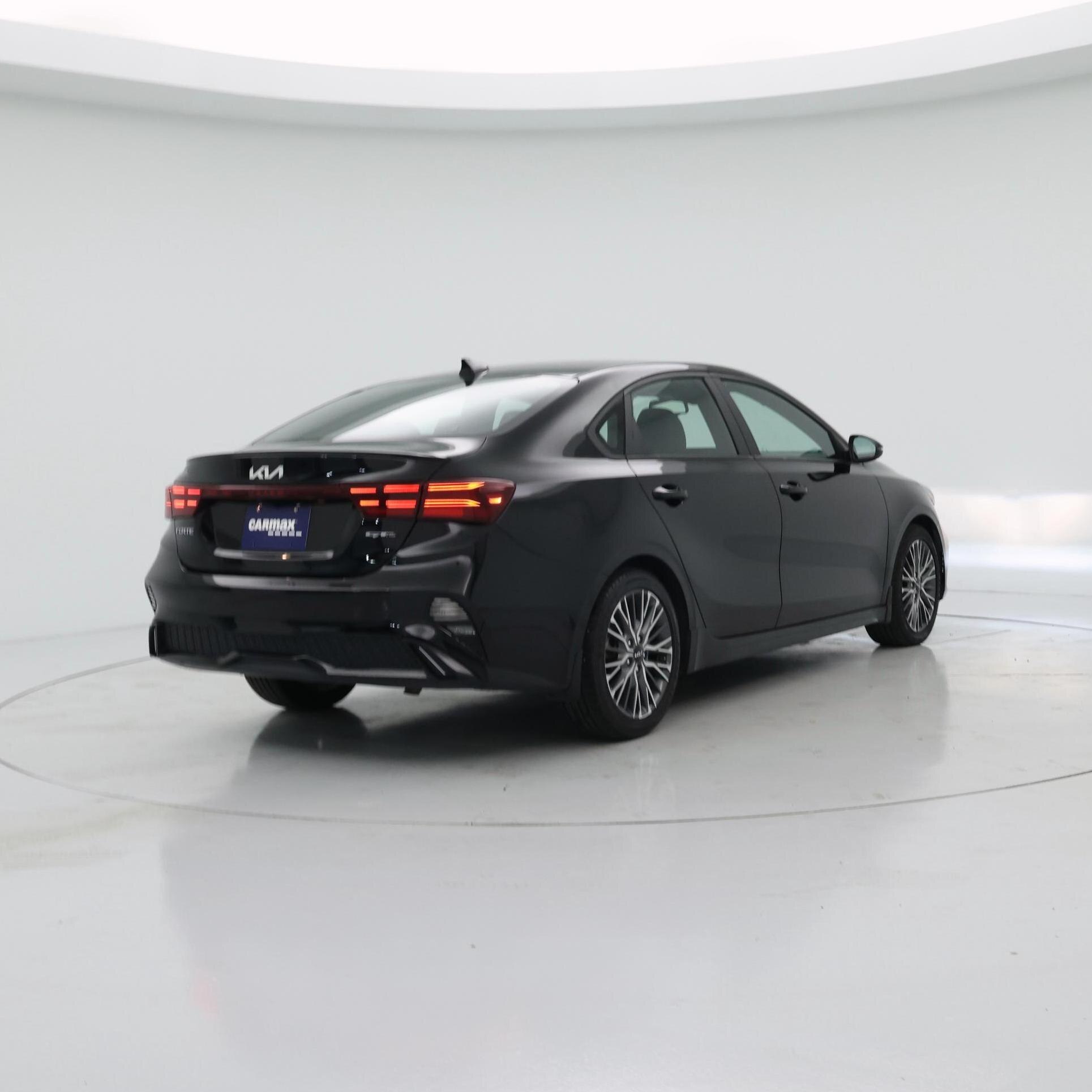 Thumbnail: 2022 Kia Forte - 8