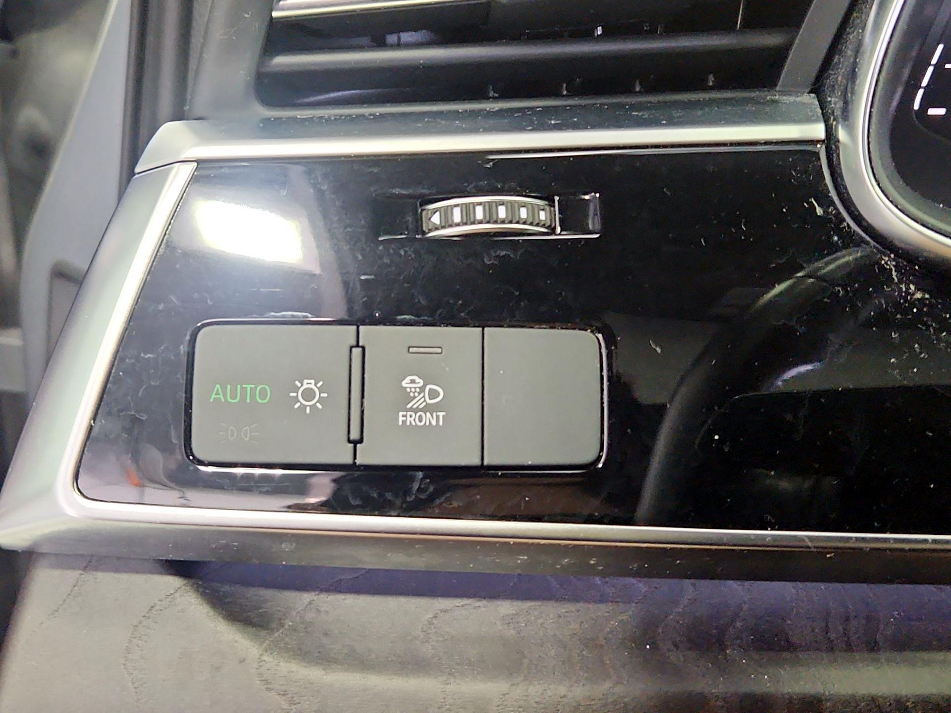 Thumbnail: 2021 Audi Q7 - 13