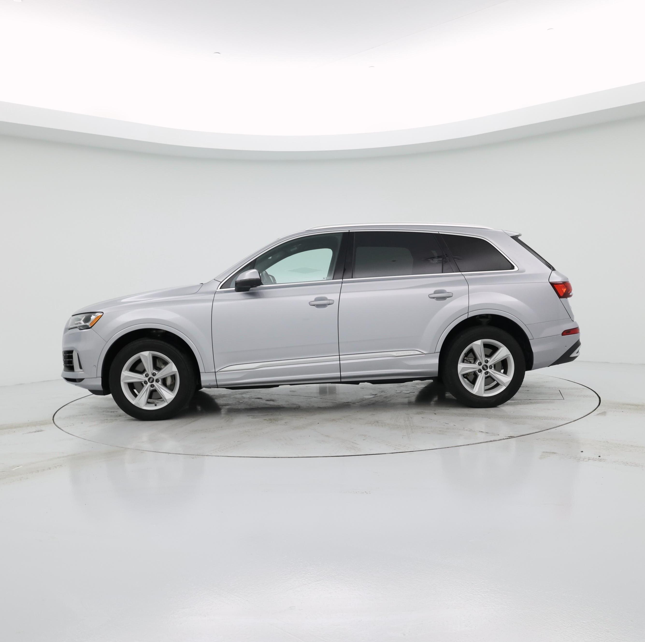 Thumbnail: 2021 Audi Q7 - 3