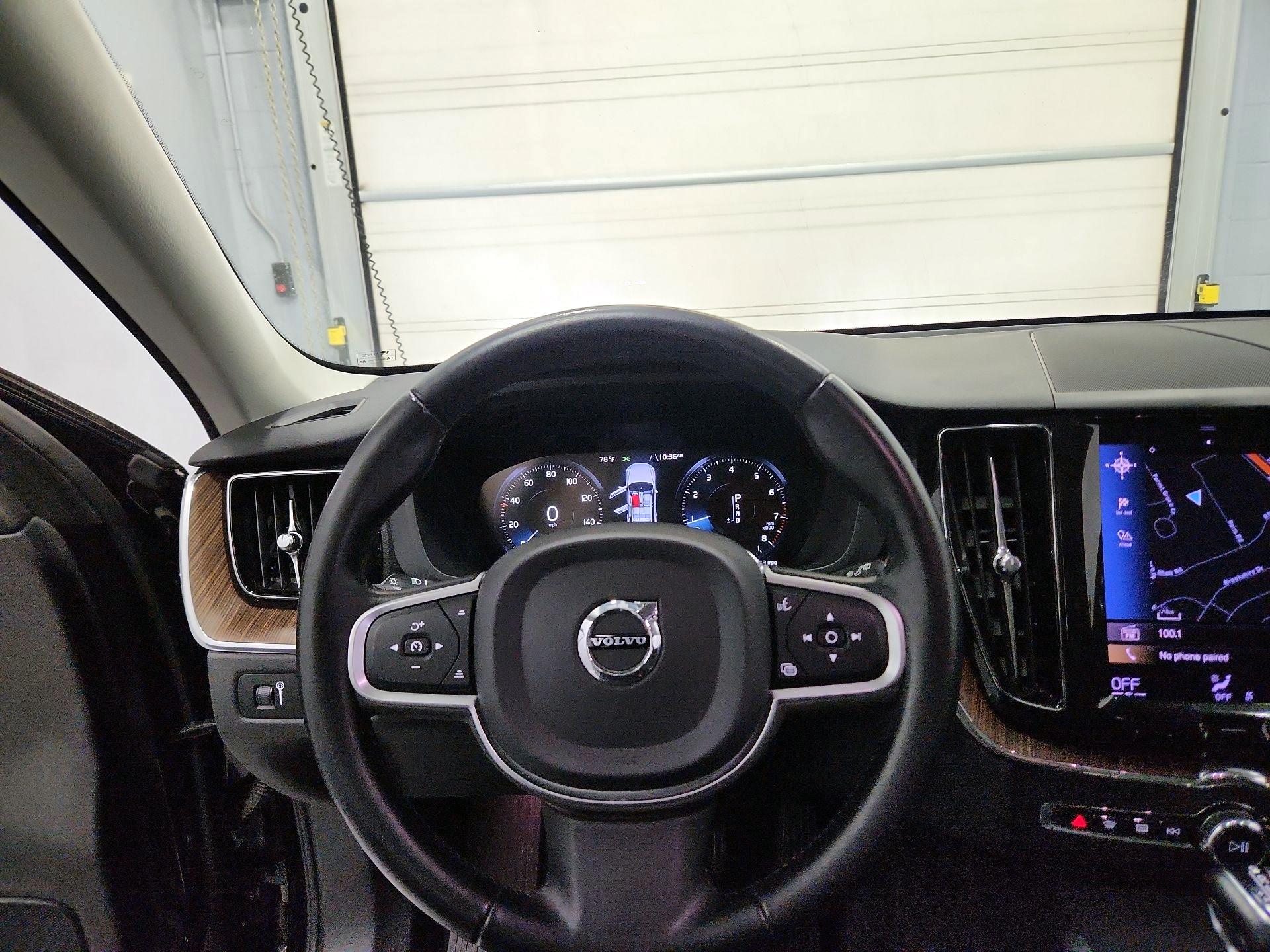 Thumbnail: 2021 Volvo XC60 - 10