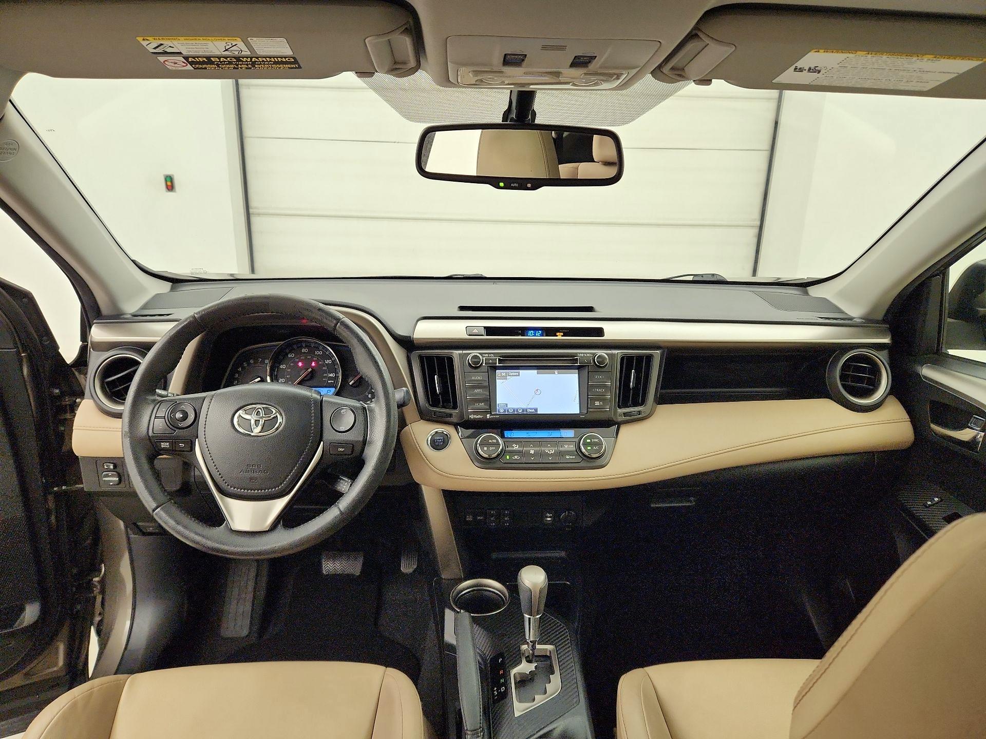Thumbnail: 2015 Toyota RAV4 - 9
