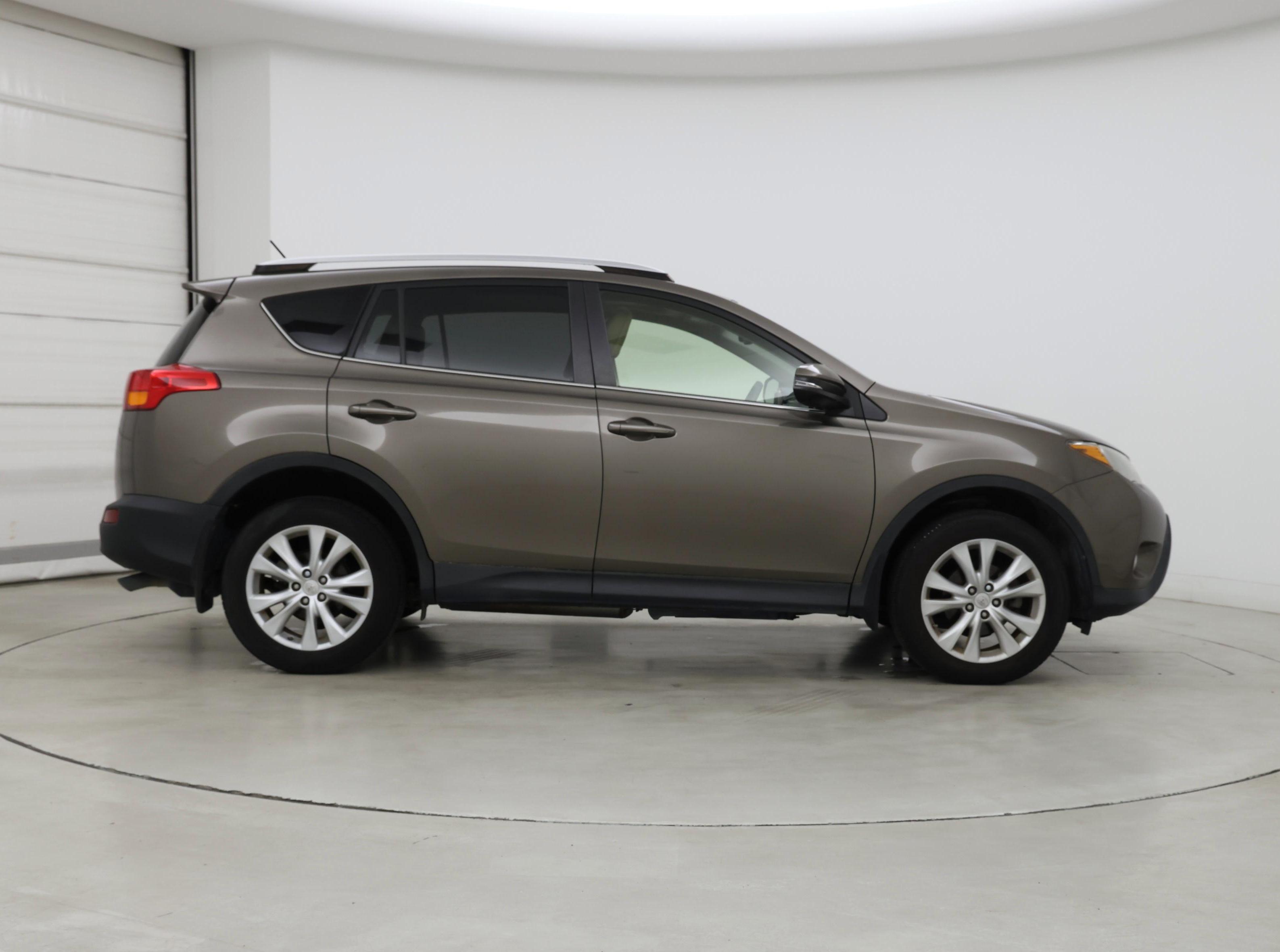 Thumbnail: 2015 Toyota RAV4 - 7
