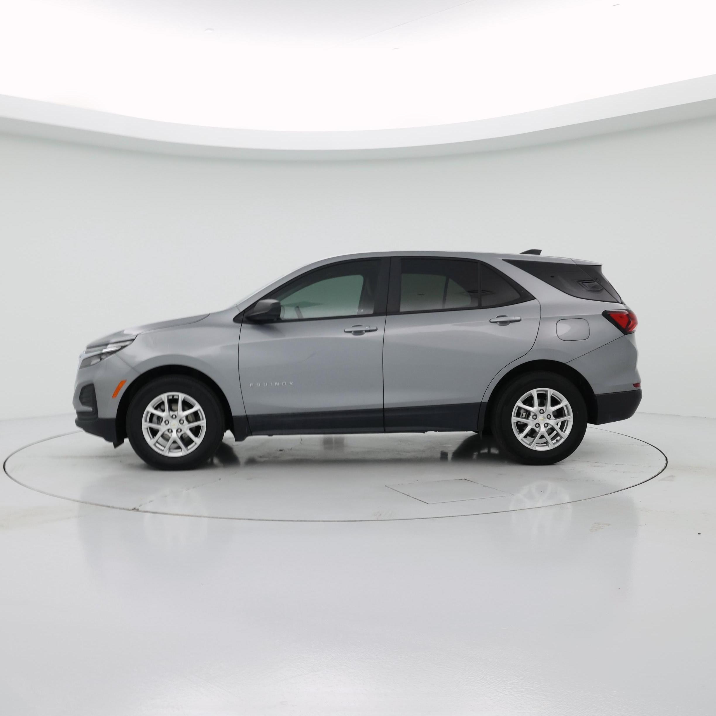 Thumbnail: 2024 Chevrolet Equinox - 3