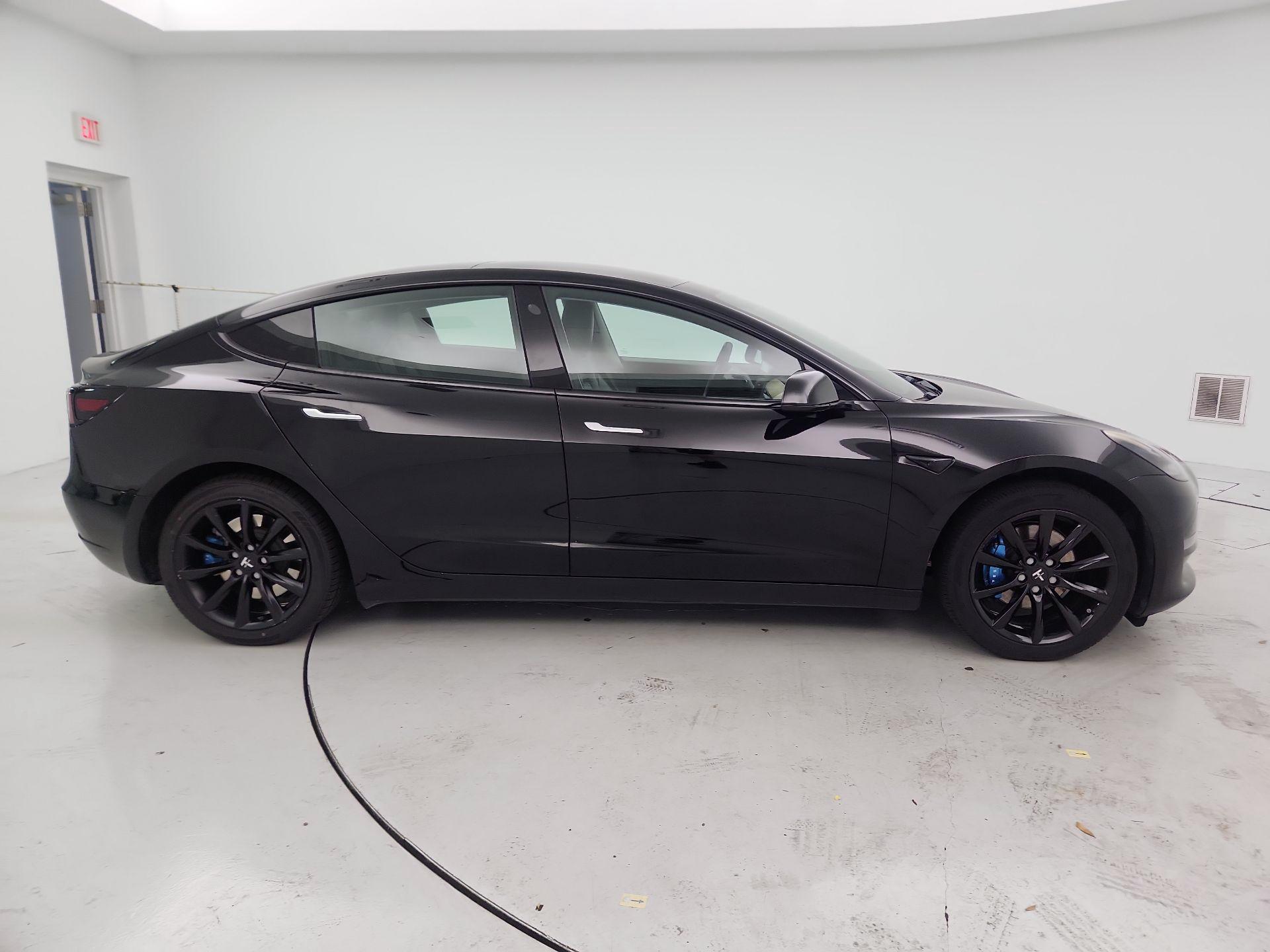 Thumbnail: 2020 Tesla Model 3 - 4
