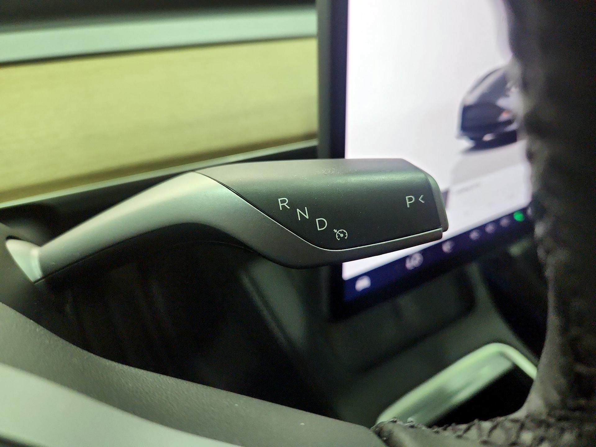 Thumbnail: 2023 Tesla Model 3 - 16