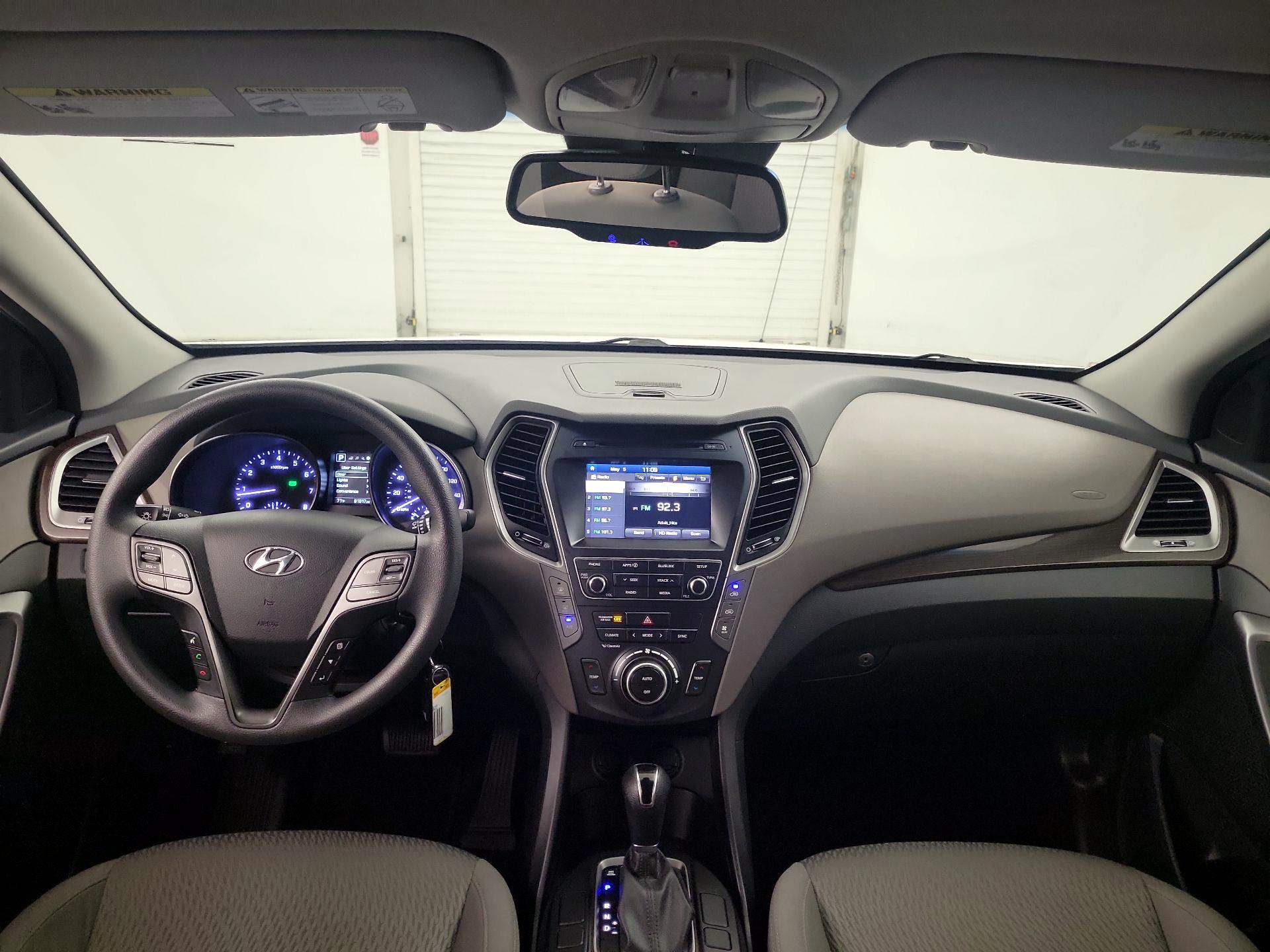 Thumbnail: 2017 Hyundai Santa Fe - 9