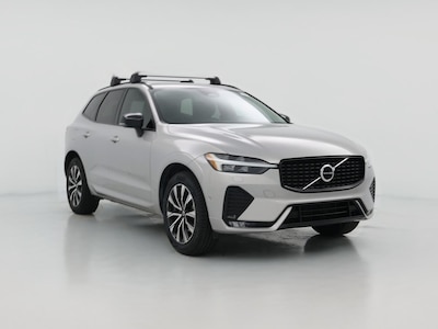 2023 Volvo XC60 B5 Plus Dark Theme