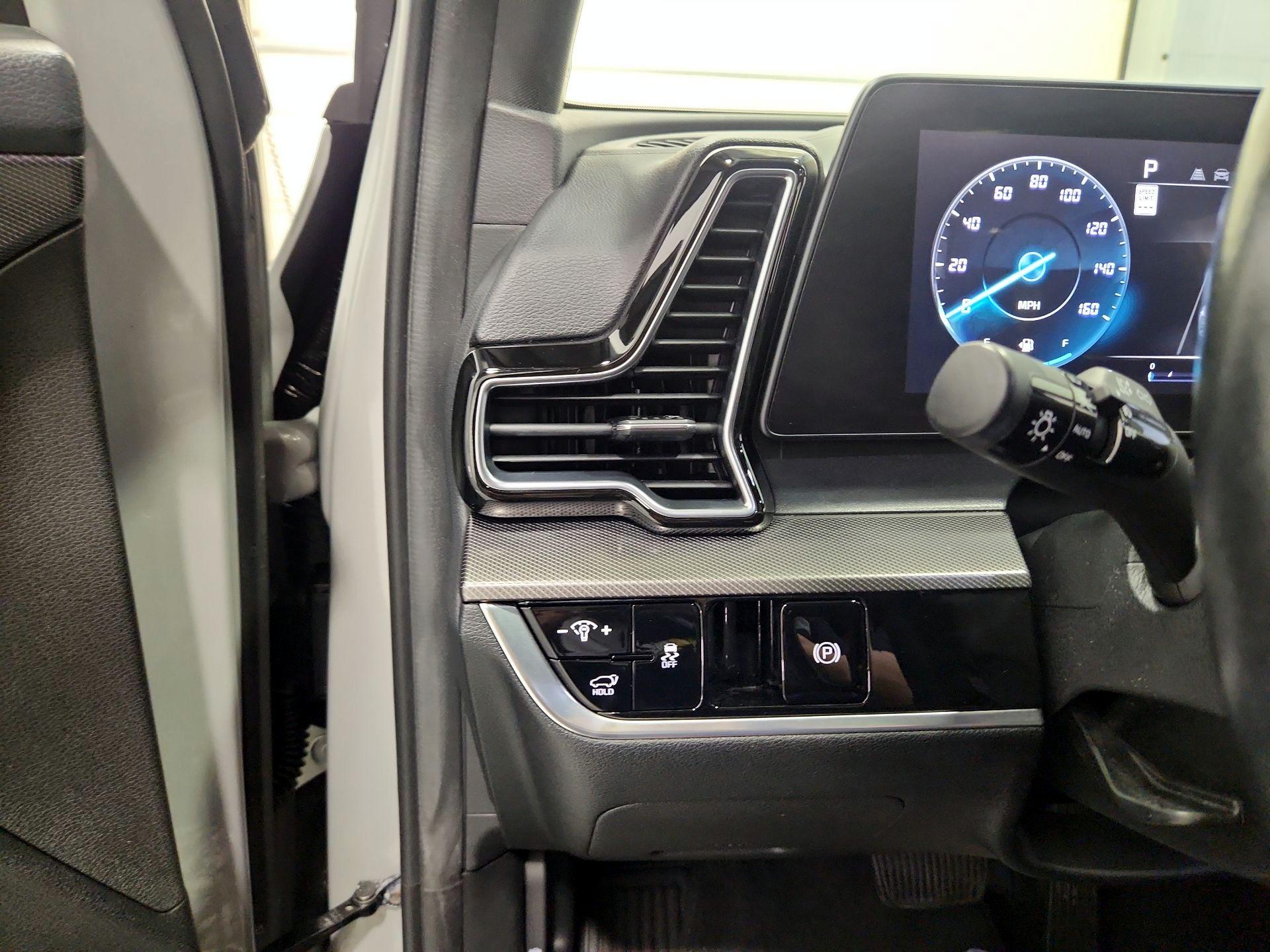Thumbnail: 2023 Kia Sportage - 13