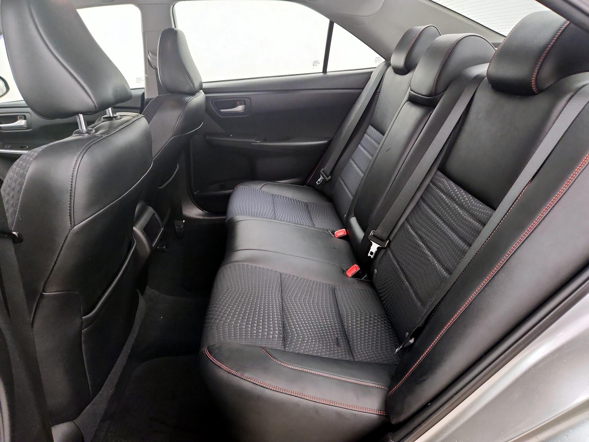 Thumbnail: 2015 Toyota Camry - 17