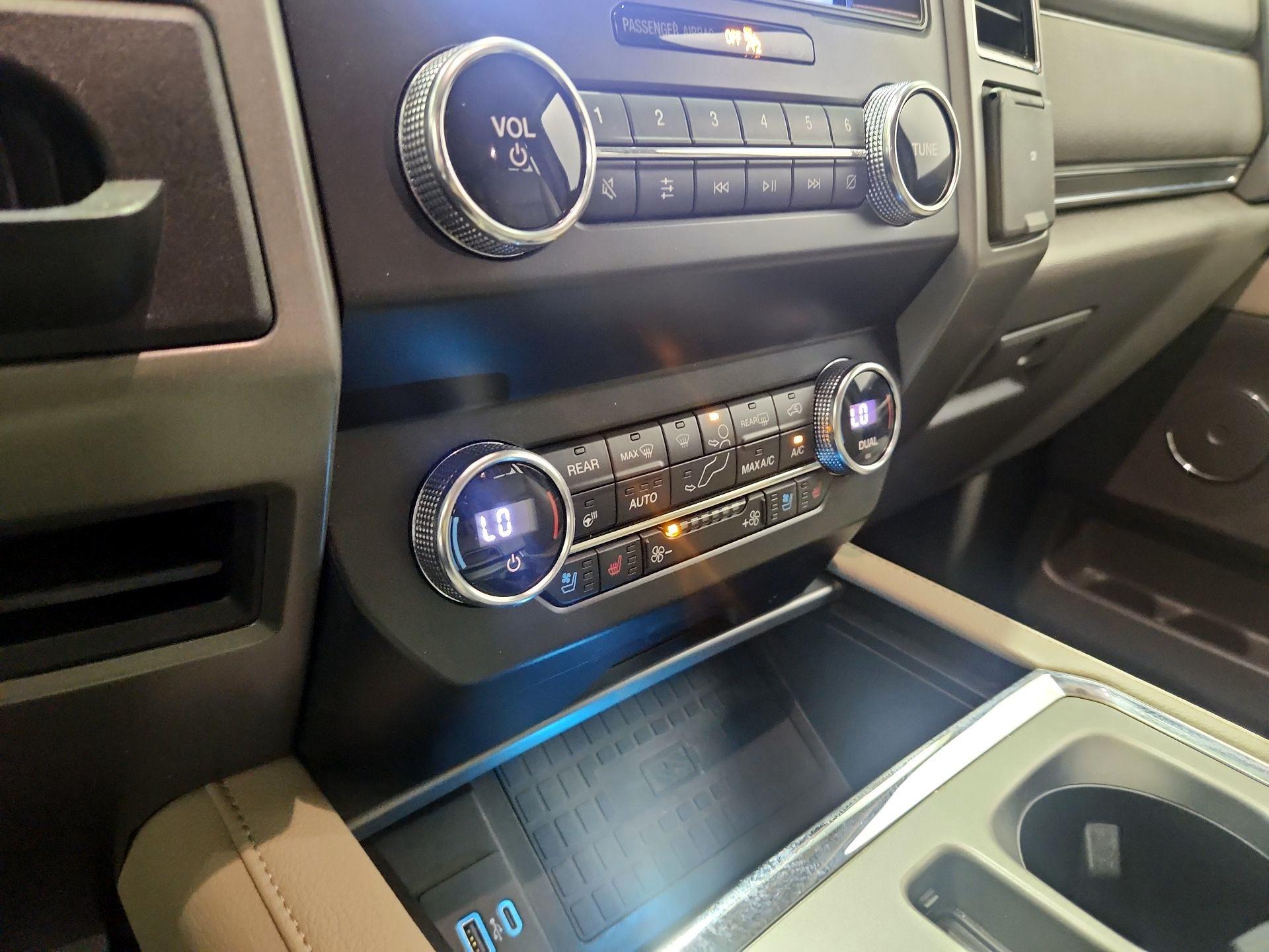 Thumbnail: 2020 Ford Expedition - 17