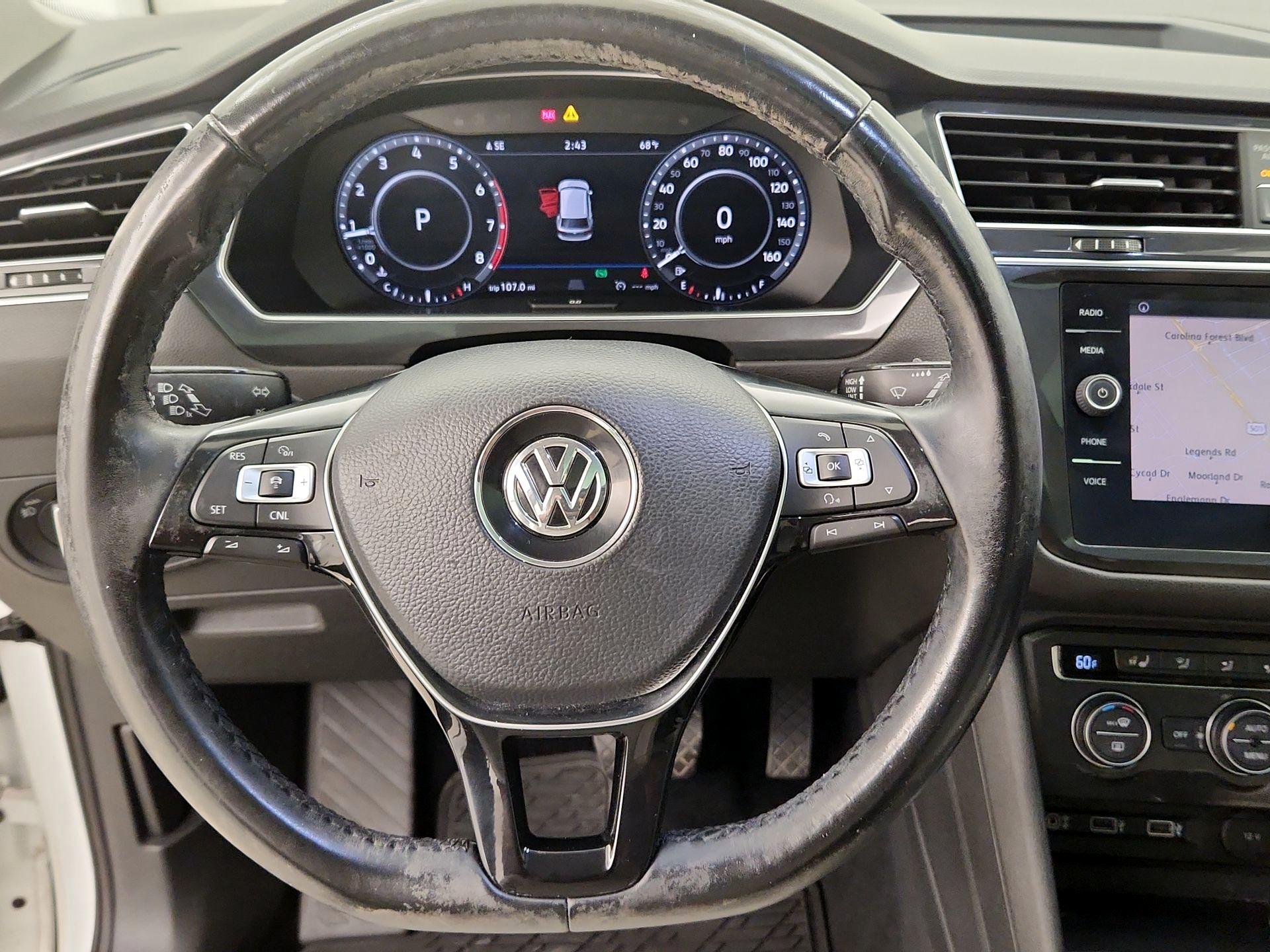 Thumbnail: 2018 Volkswagen Tiguan - 10