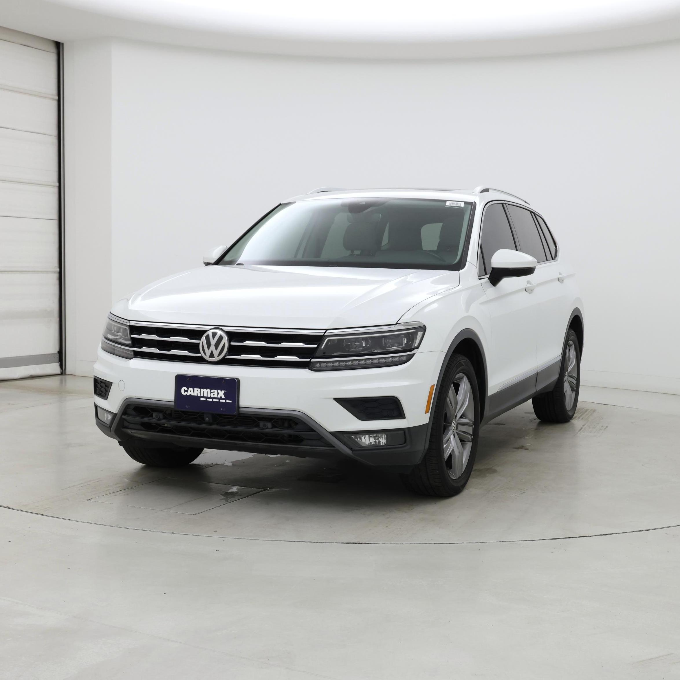 Thumbnail: 2018 Volkswagen Tiguan - 4