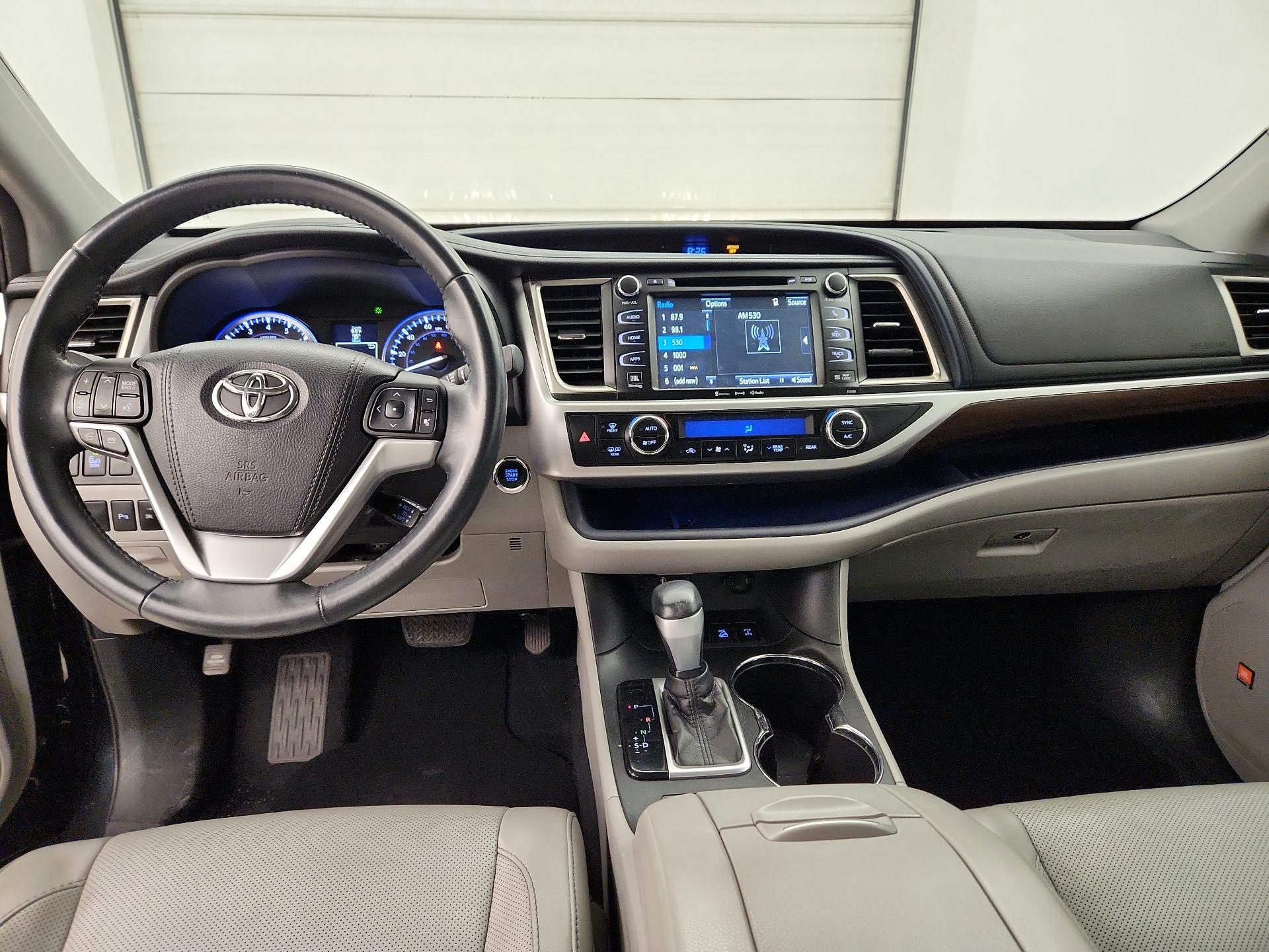 Thumbnail: 2016 Toyota Highlander - 9