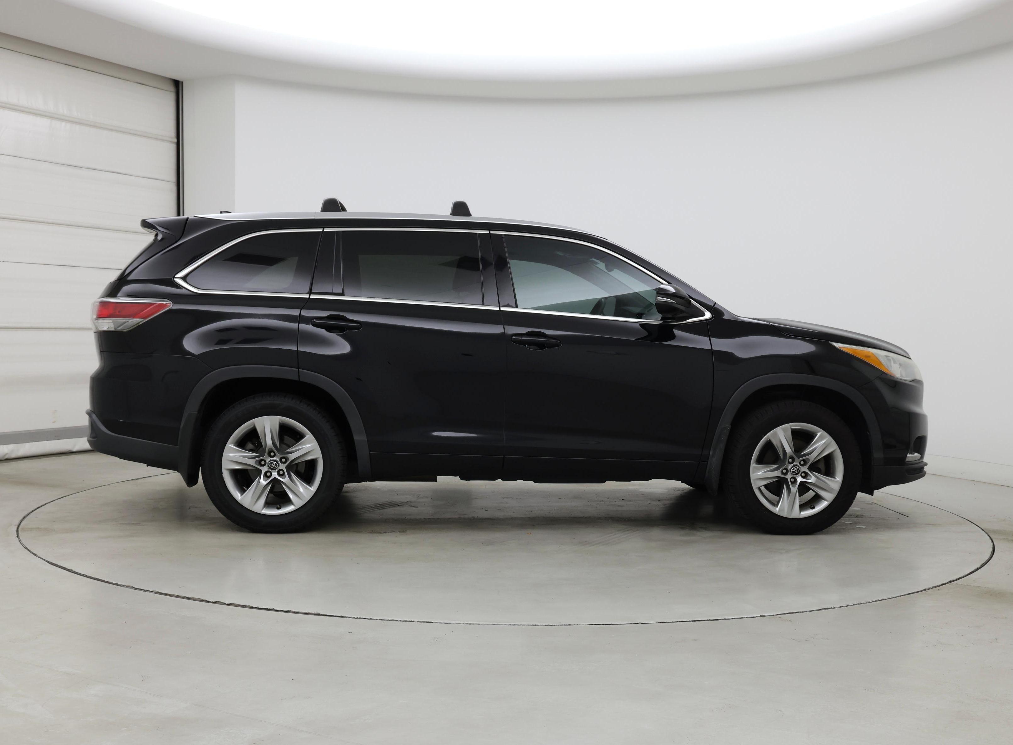 Thumbnail: 2016 Toyota Highlander - 7