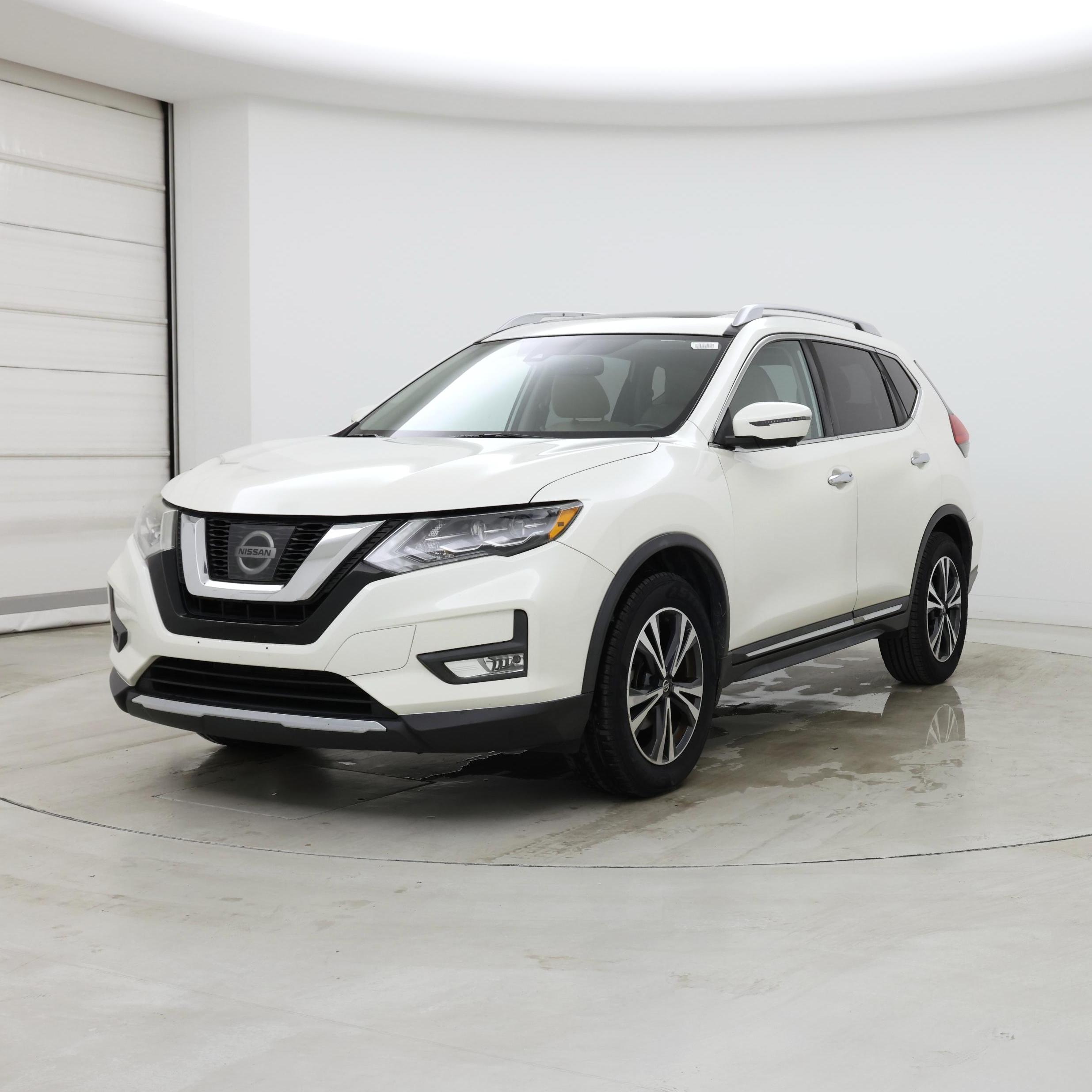 Thumbnail: 2017 Nissan Rogue - 4
