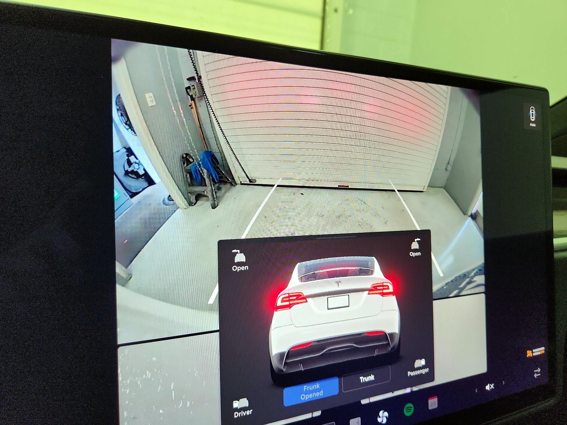 Thumbnail: 2023 Tesla Model X - 14