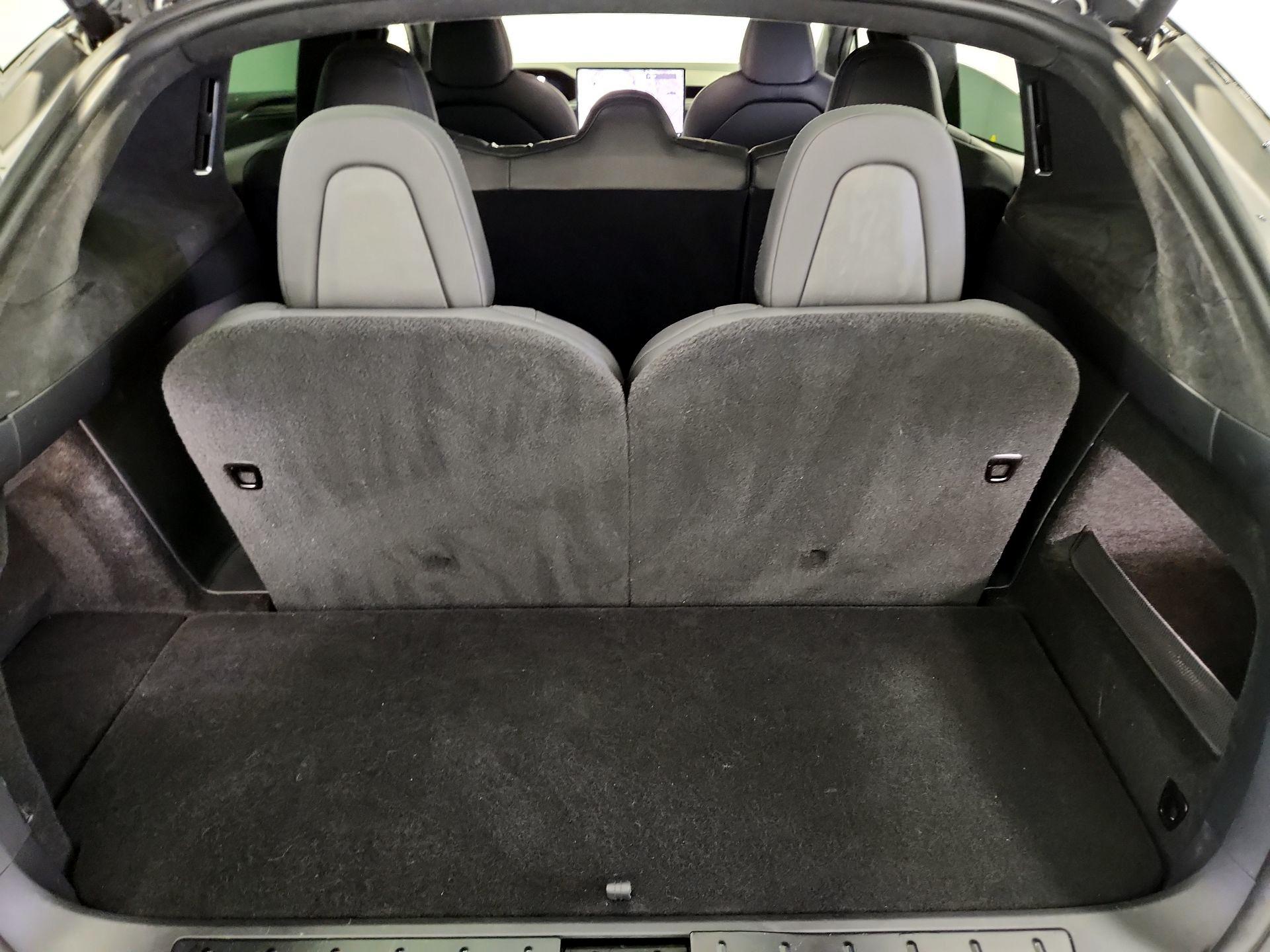 Thumbnail: 2023 Tesla Model X - 19