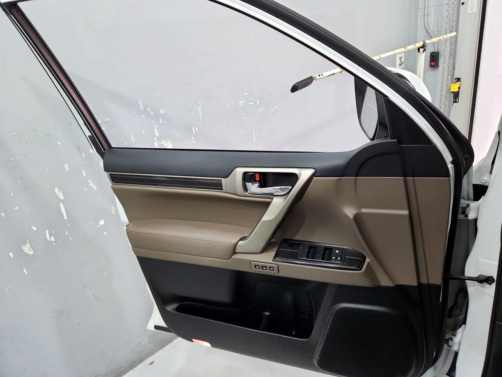 Thumbnail: 2021 Lexus GX - 12