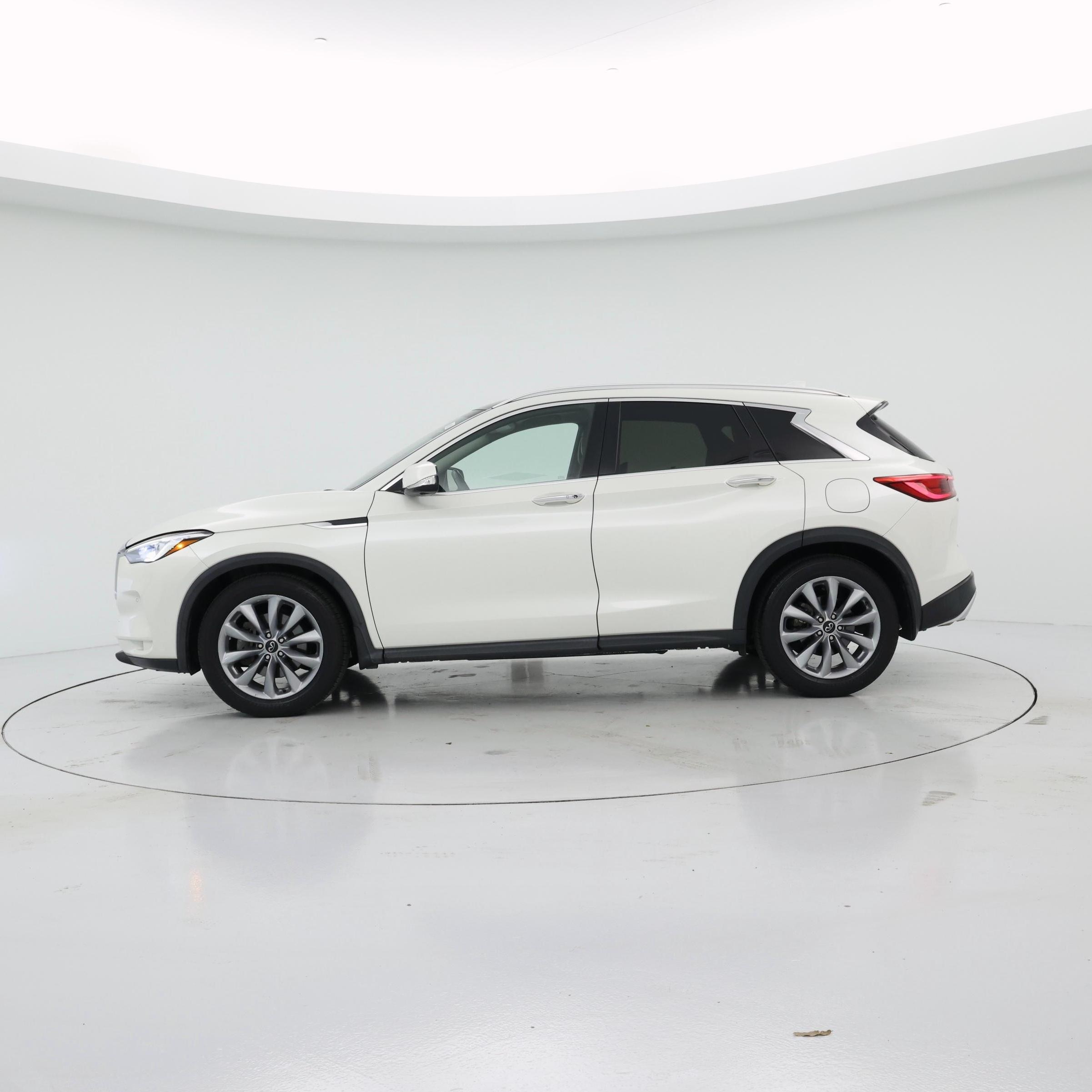 Thumbnail: 2021 INFINITI QX50 - 3