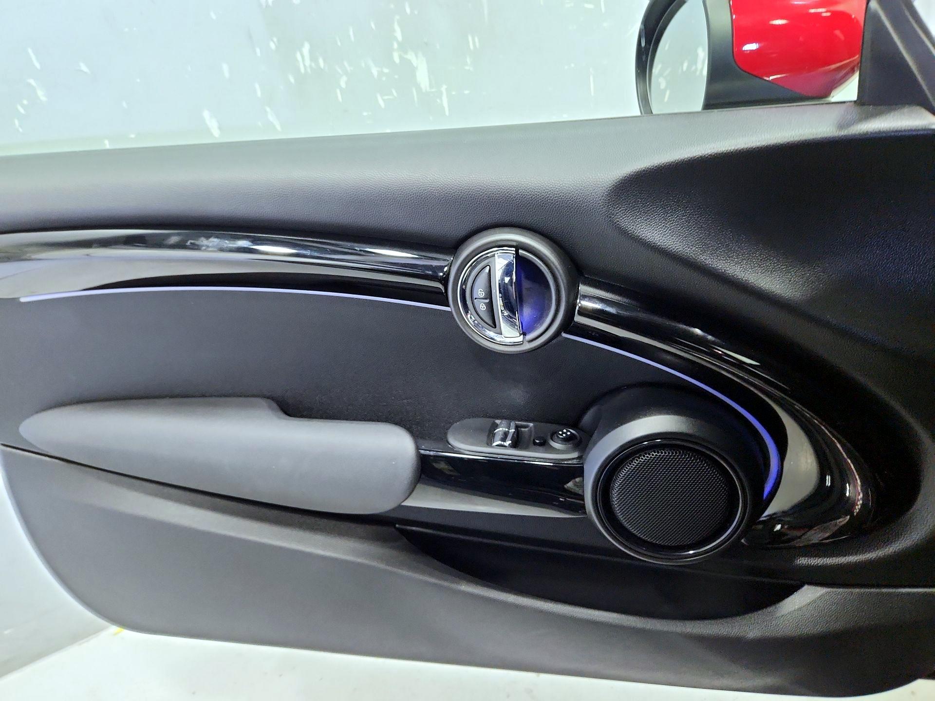 Thumbnail: 2022 MINI Cooper Hardtop - 12